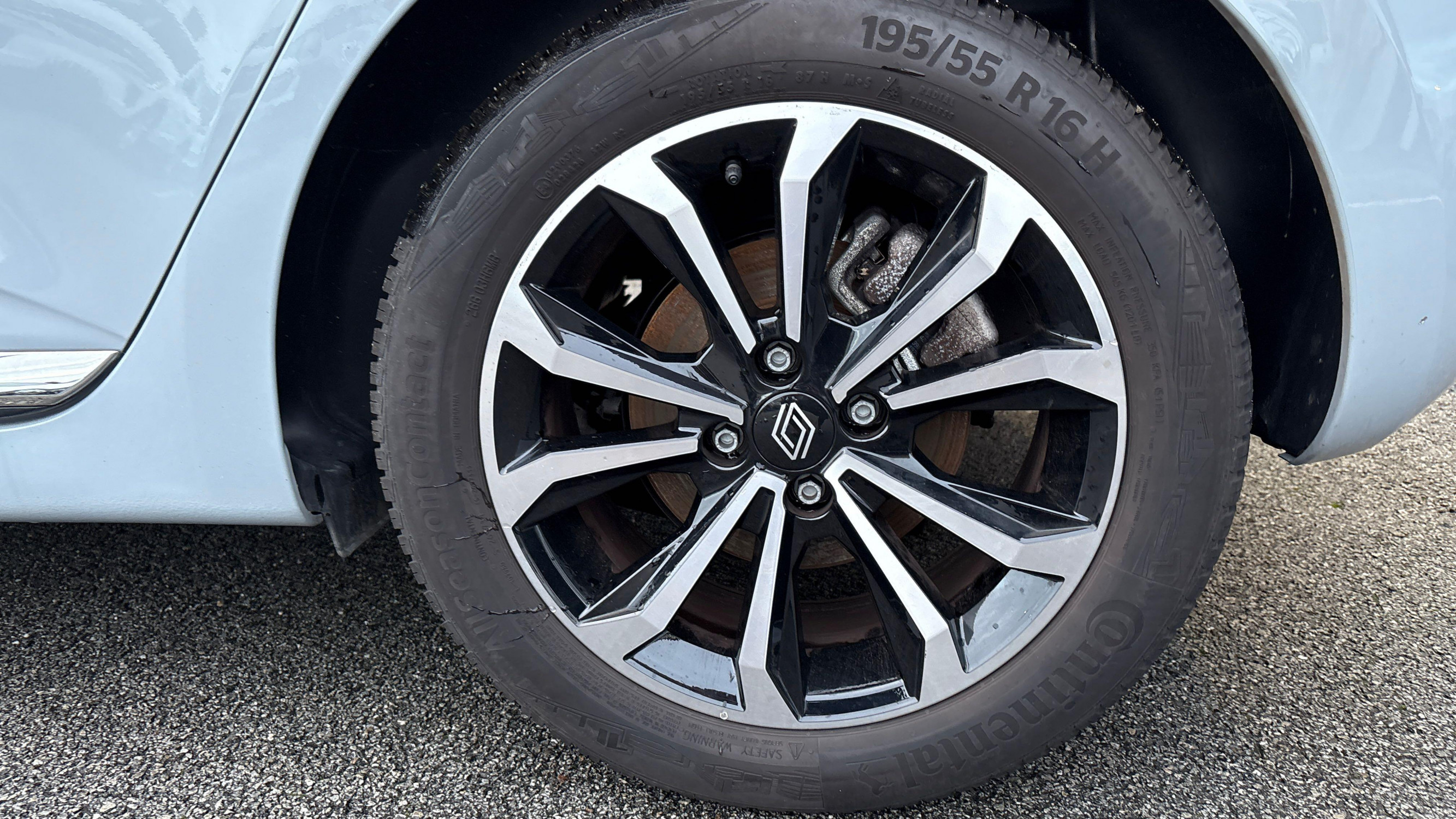 Vente en ligne Renault Clio 5 Clio TCe 90 au prix de 18 990 €