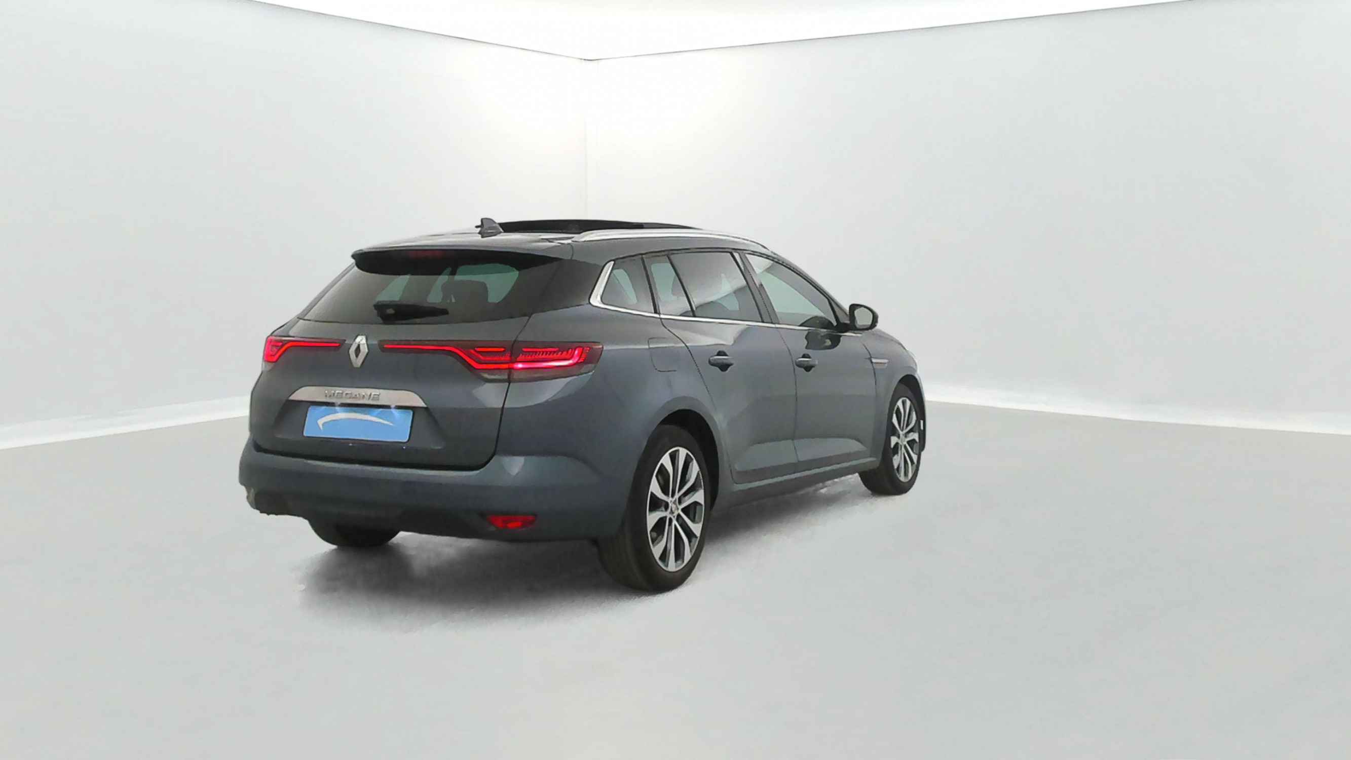 Vente en ligne Renault Megane 4 Estate  TCe 140 au prix de 16 990 €