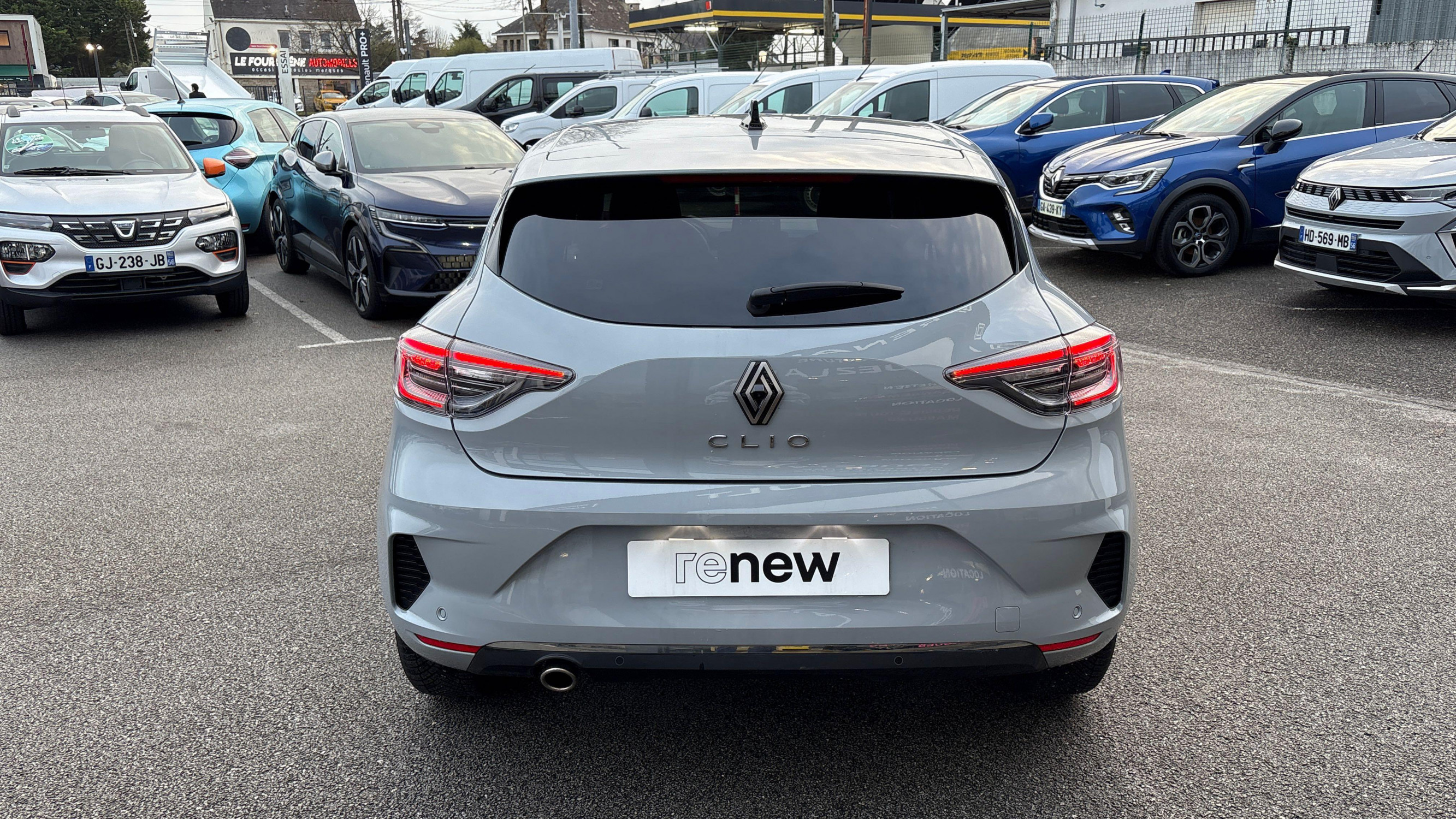 Vente en ligne Renault Clio 5 Clio TCe 90 au prix de 18 990 €