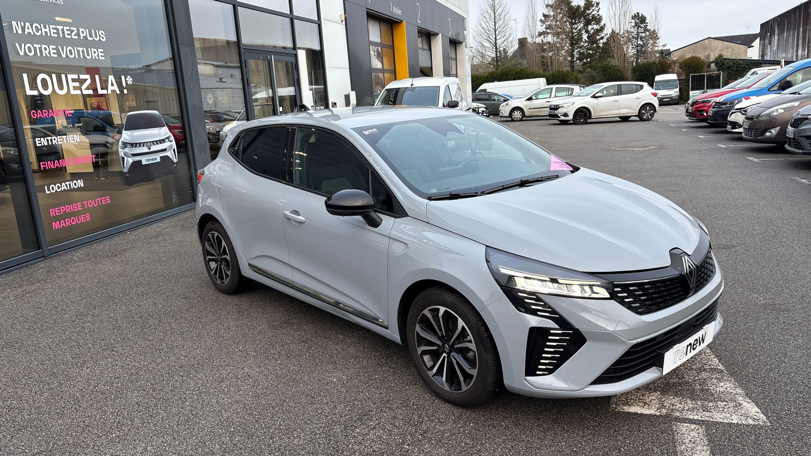 Vente en ligne Renault Clio 5 Clio TCe 90 au prix de 18 990 €