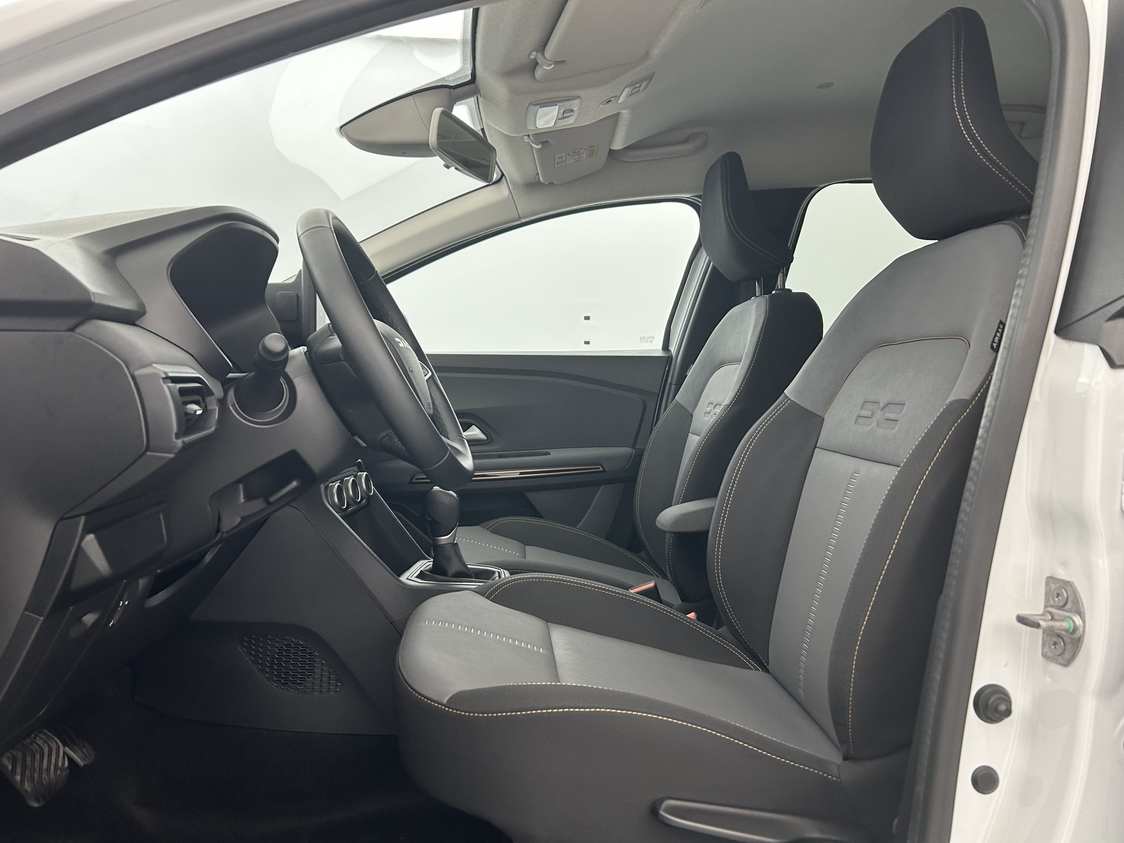 Vente en ligne Dacia Jogger  Hybrid 140 7 places au prix de 23 190 €