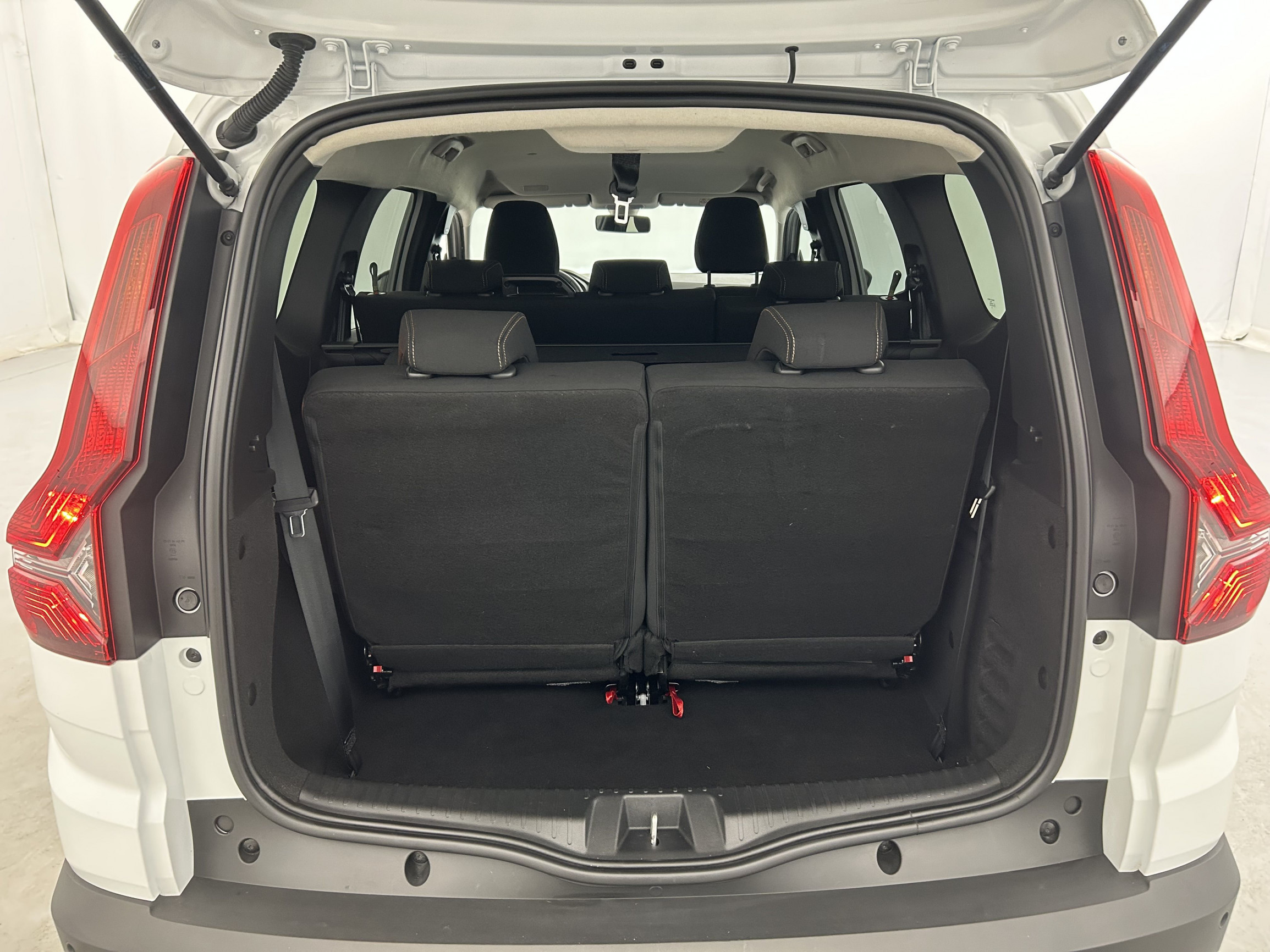 Vente en ligne Dacia Jogger  Hybrid 140 7 places au prix de 23 190 €