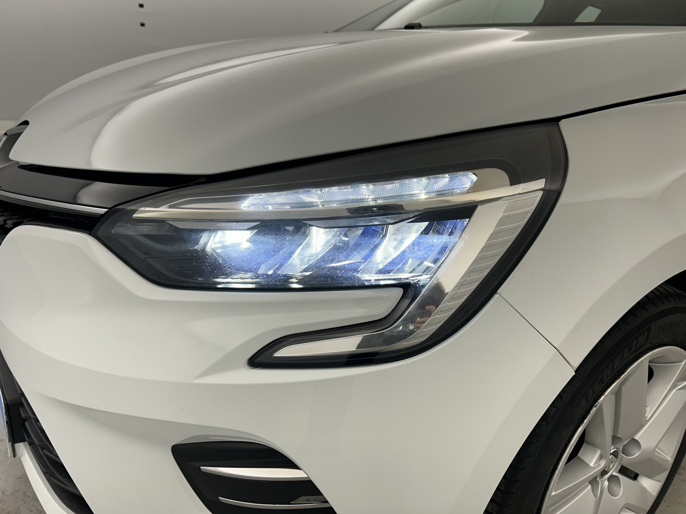 Vente en ligne Renault Clio 5 Clio Blue dCi 85 au prix de 11 970 €