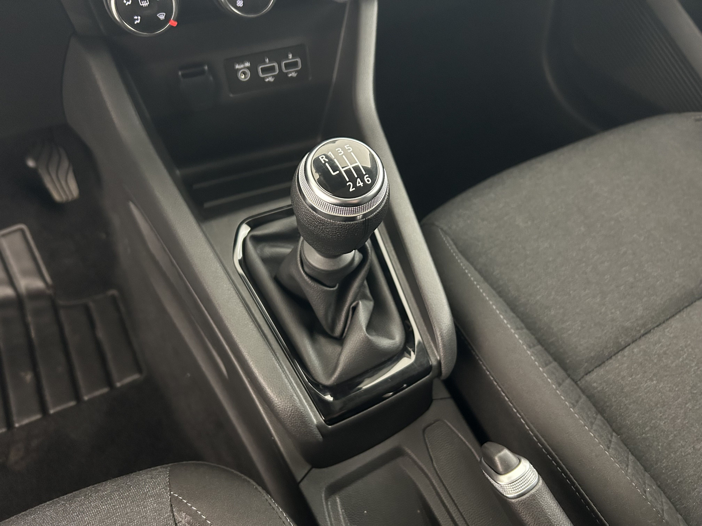 Vente en ligne Renault Clio 5 Clio TCe 90 au prix de 14 990 €