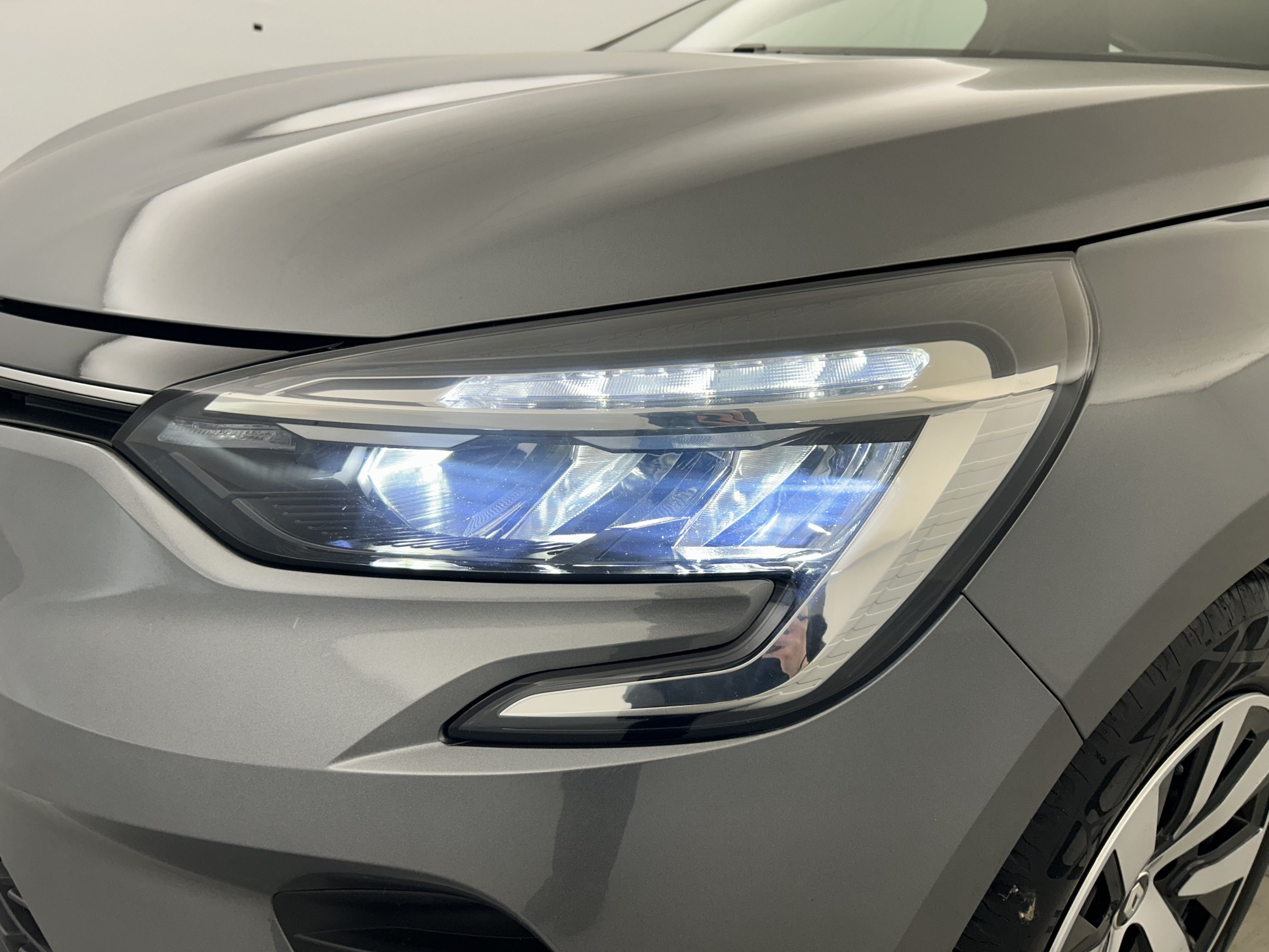 Vente en ligne Renault Clio 5 Clio TCe 90 au prix de 14 990 €