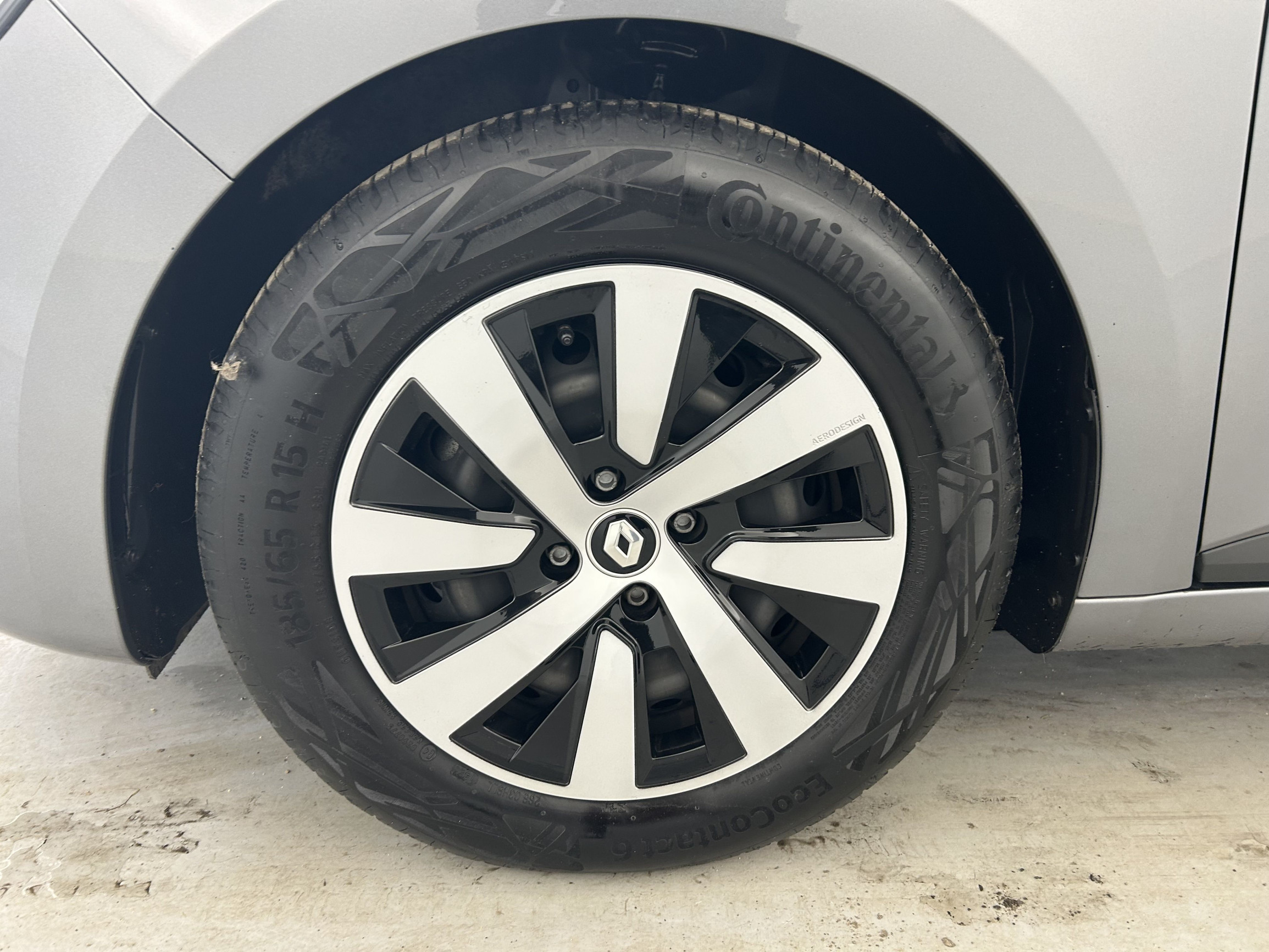 Vente en ligne Renault Clio 5 Clio TCe 90 au prix de 14 990 €