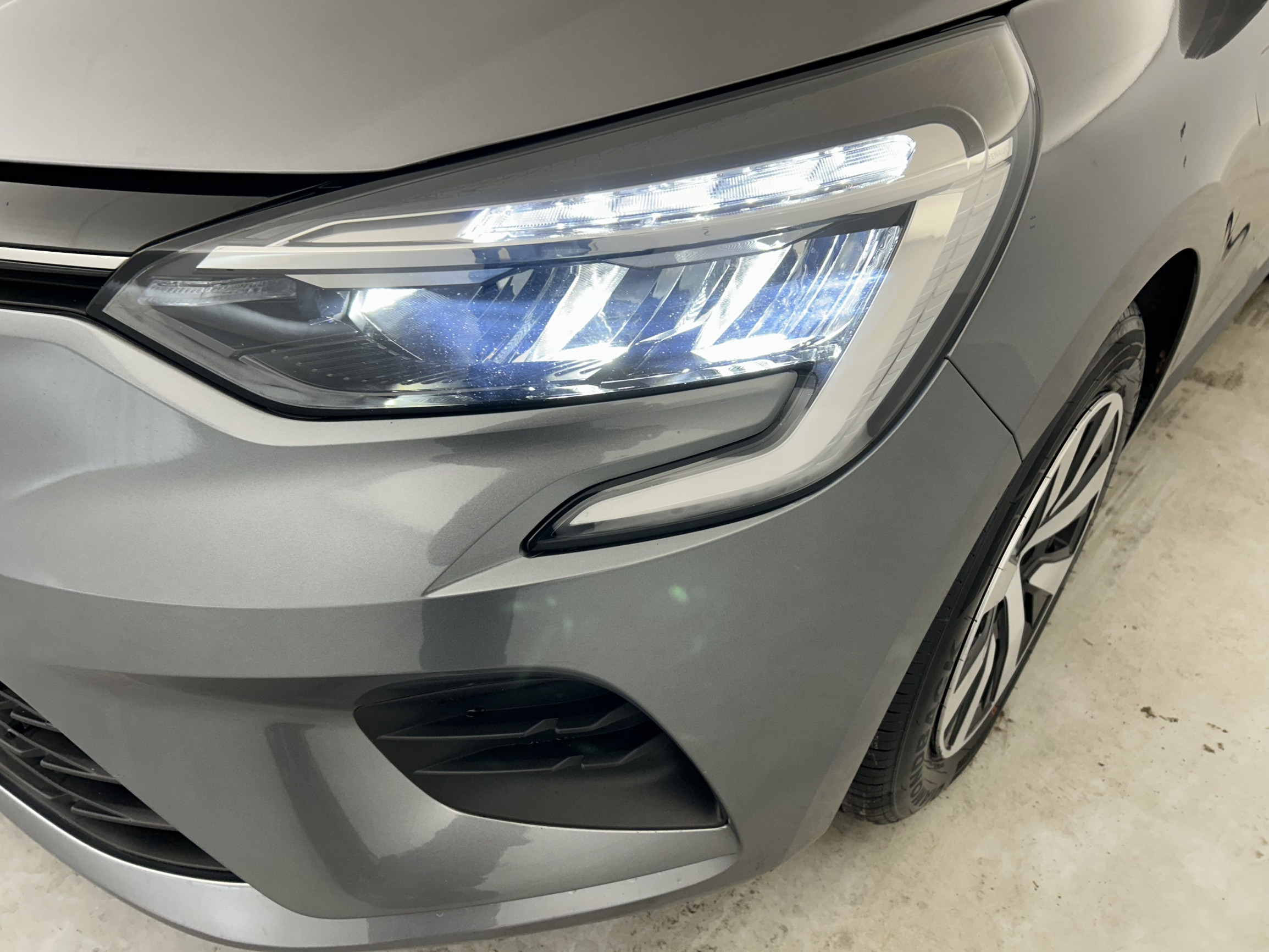 Vente en ligne Renault Clio 5 Clio TCe 90 au prix de 13 990 €