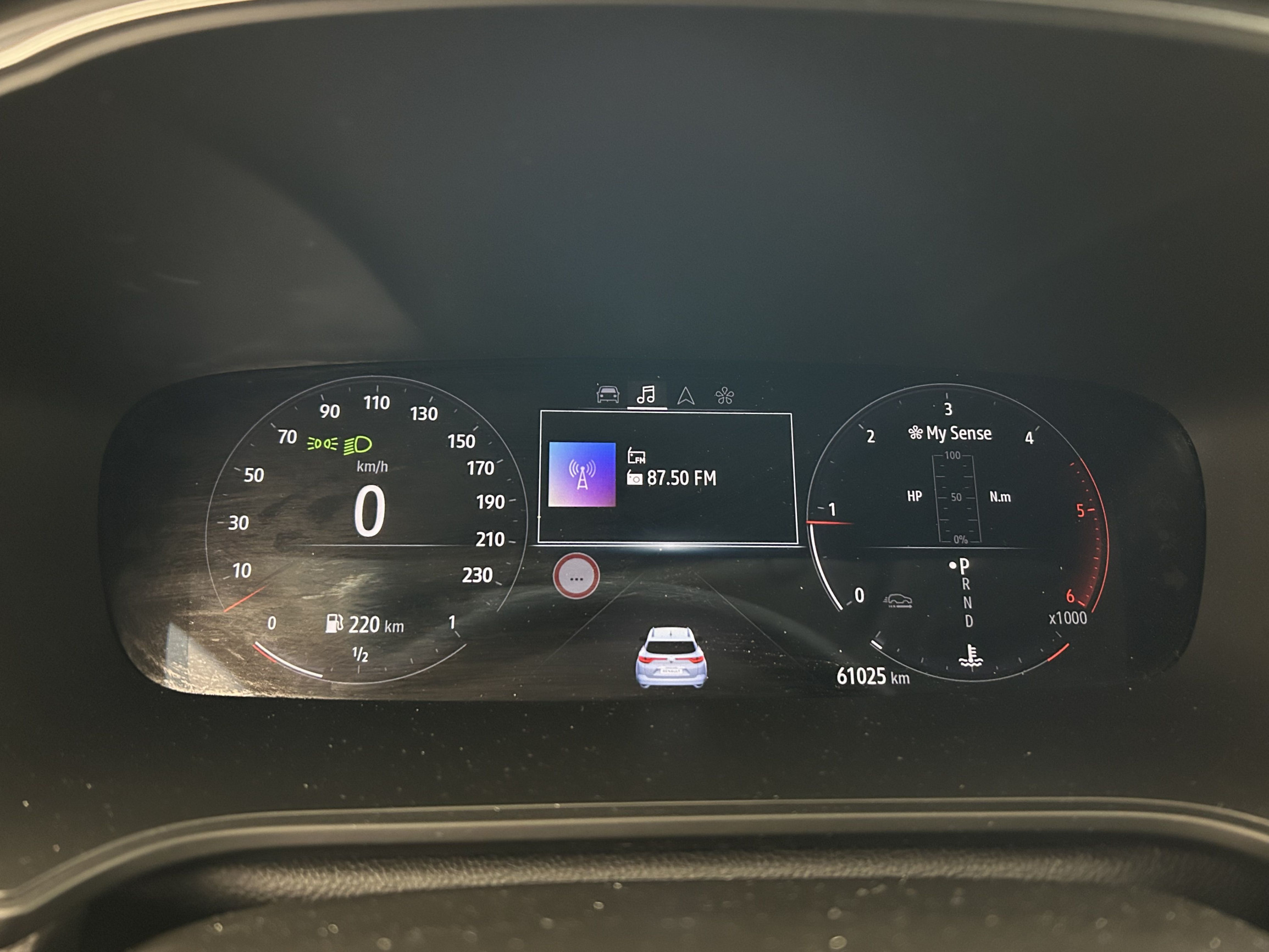 Vente en ligne Renault Megane 4 Estate  Blue dCi 115 EDC au prix de 22 290 €