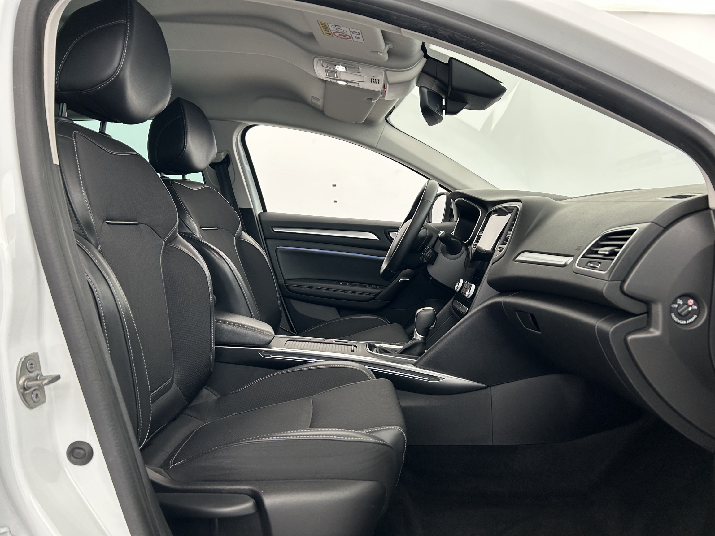 Vente en ligne Renault Megane 4 Estate  Blue dCi 115 EDC au prix de 22 290 €