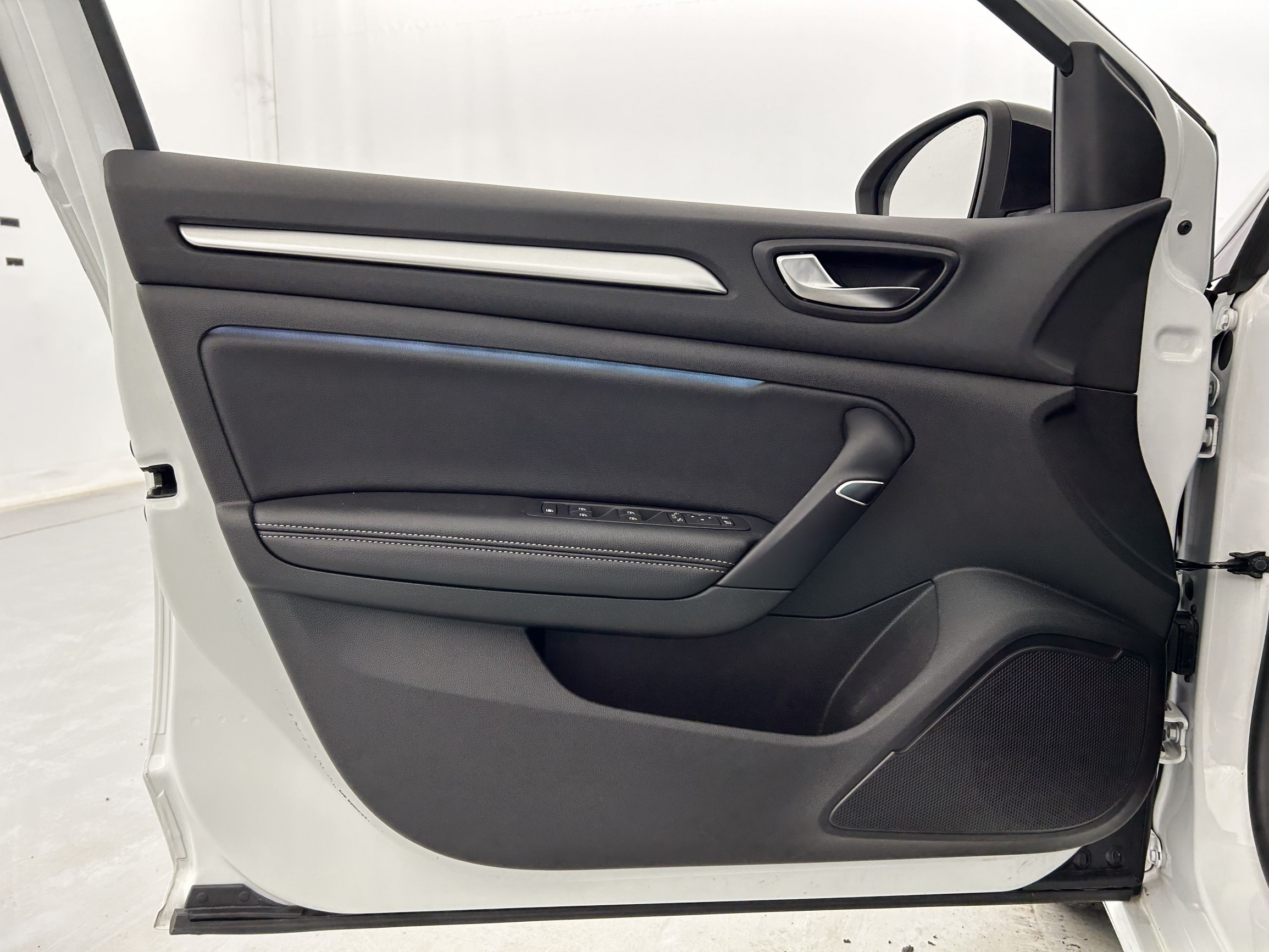 Vente en ligne Renault Megane 4 Estate  Blue dCi 115 EDC au prix de 22 290 €