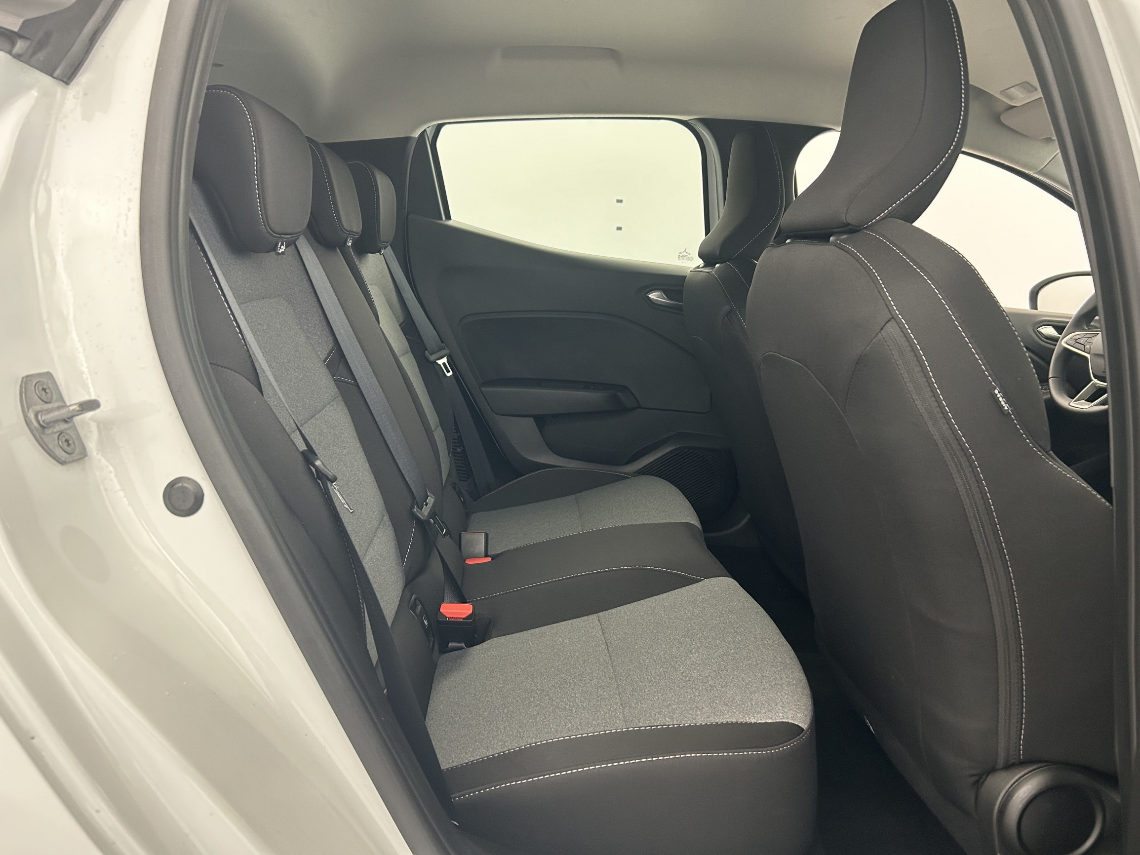 Vente en ligne Renault Clio 5 Clio E-Tech full hybrid 145 ch GSR2 au prix de 20 790 €