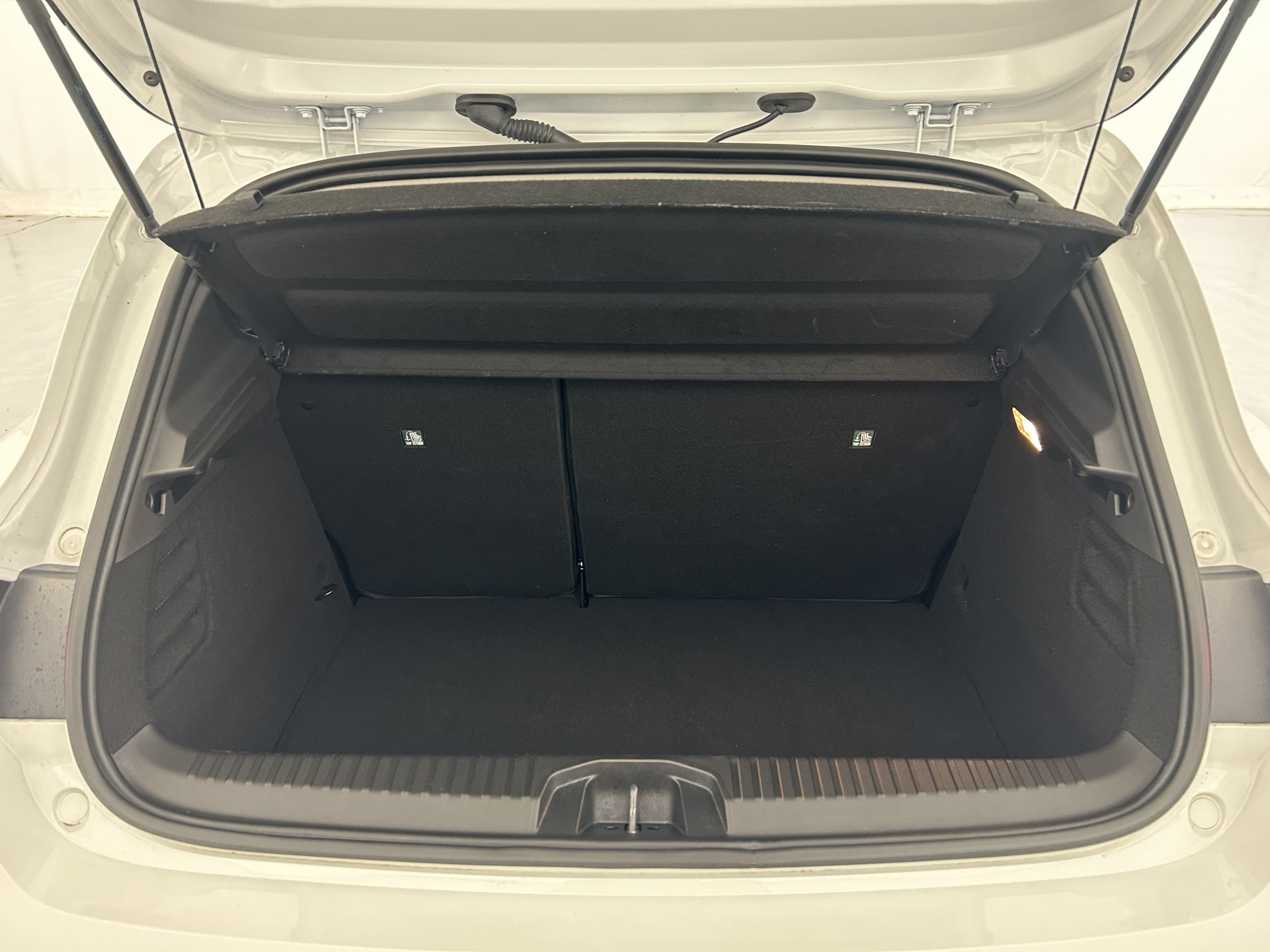 Vente en ligne Renault Clio 5 Clio E-Tech full hybrid 145 ch GSR2 au prix de 20 790 €