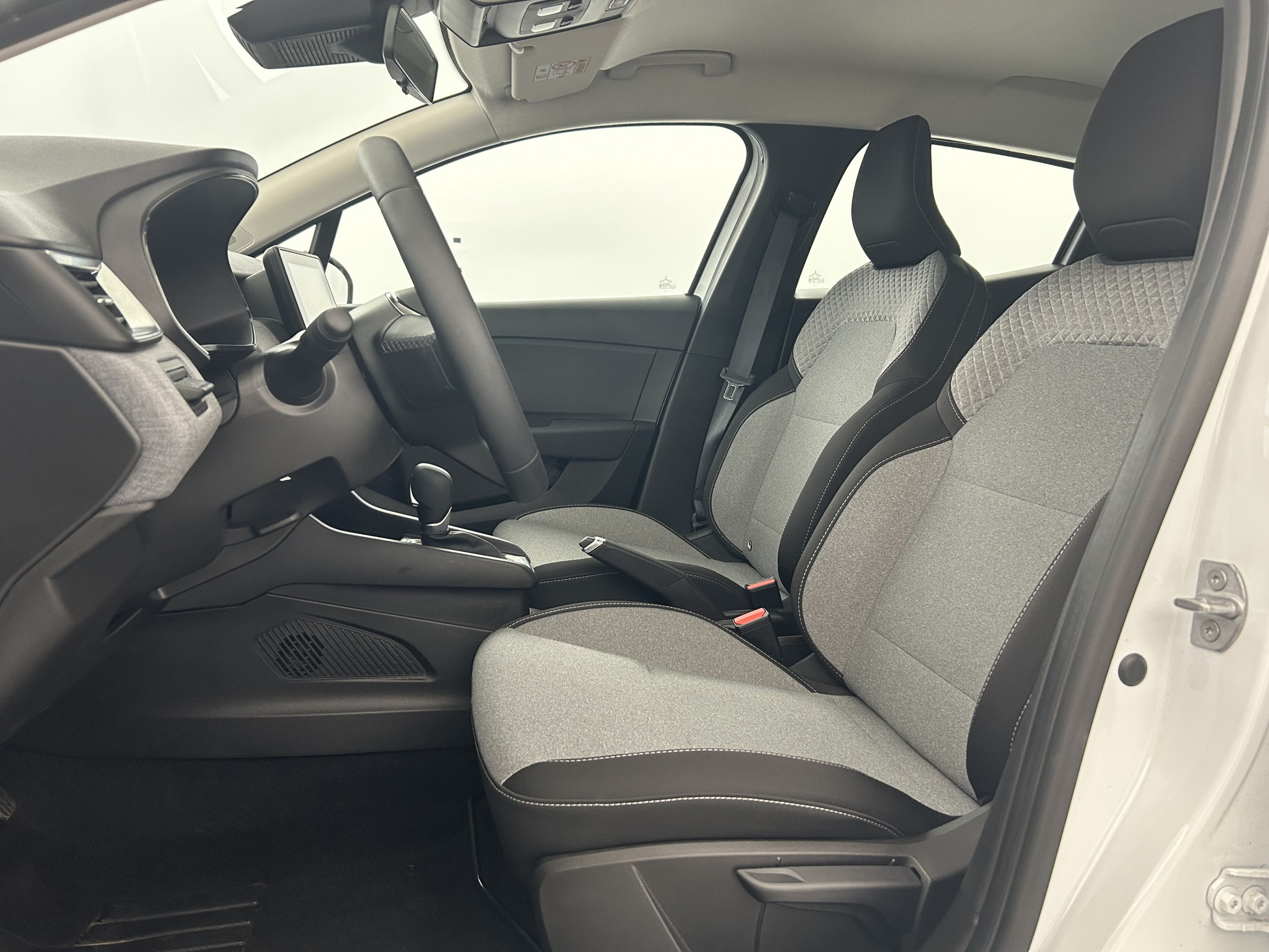 Vente en ligne Renault Clio 5 Clio E-Tech full hybrid 145 ch GSR2 au prix de 20 790 €