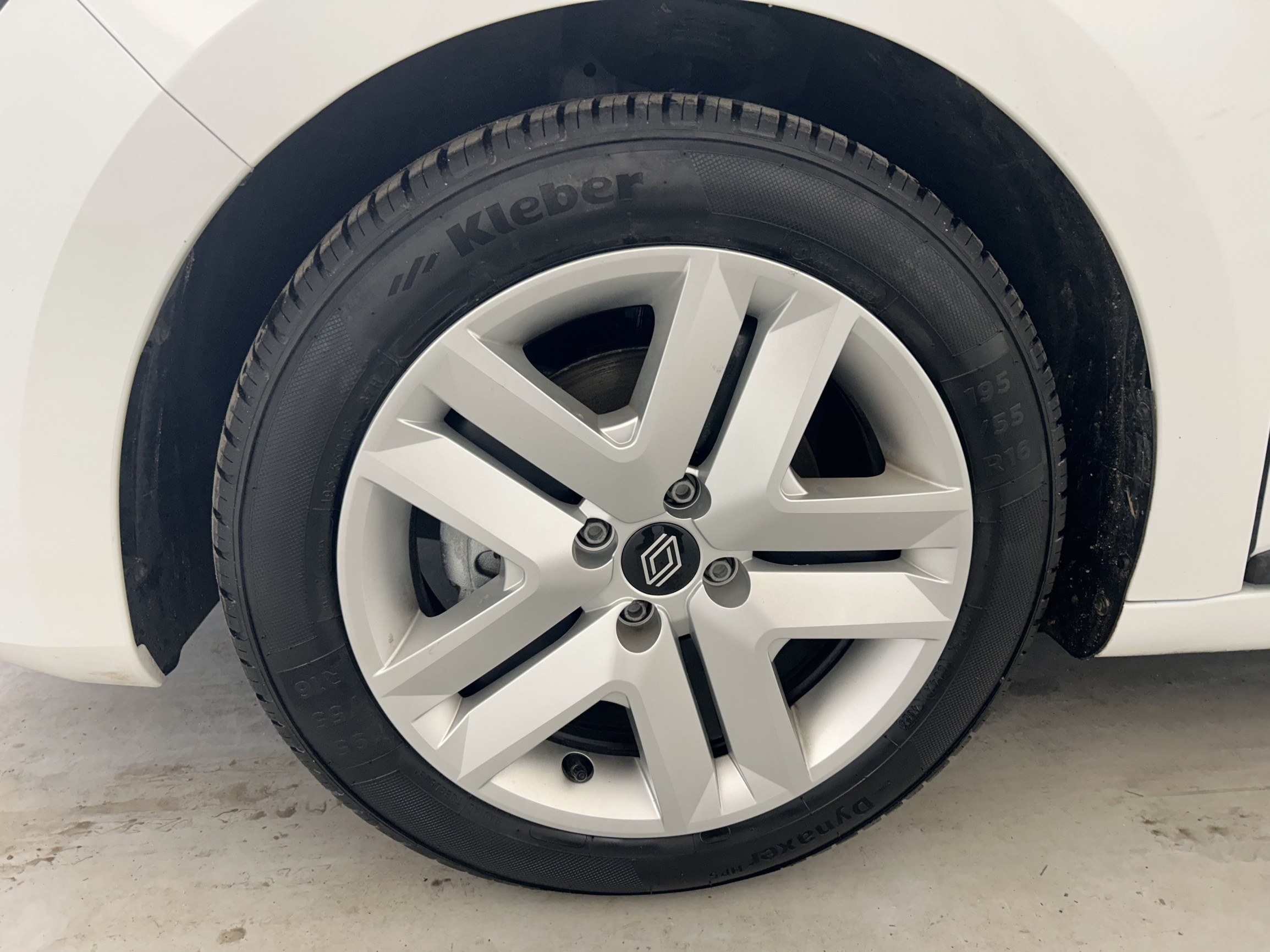 Vente en ligne Renault Clio 5 Clio E-Tech full hybrid 145 ch GSR2 au prix de 20 790 €