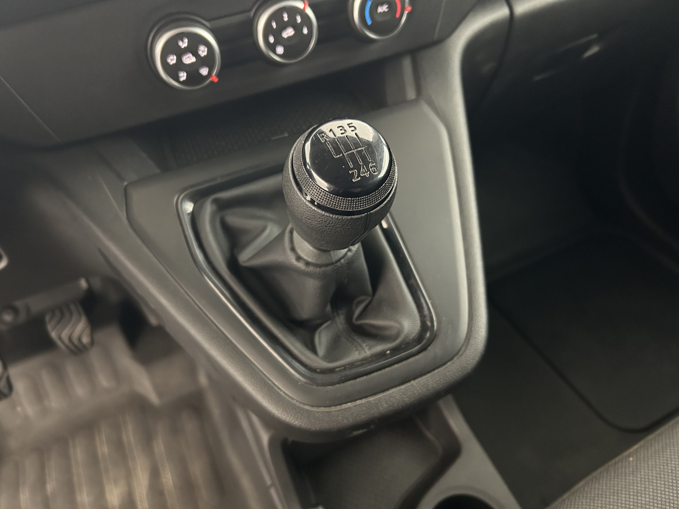 Vente en ligne Renault Kangoo Van  BLUE DCI 95 au prix de 16 790 €