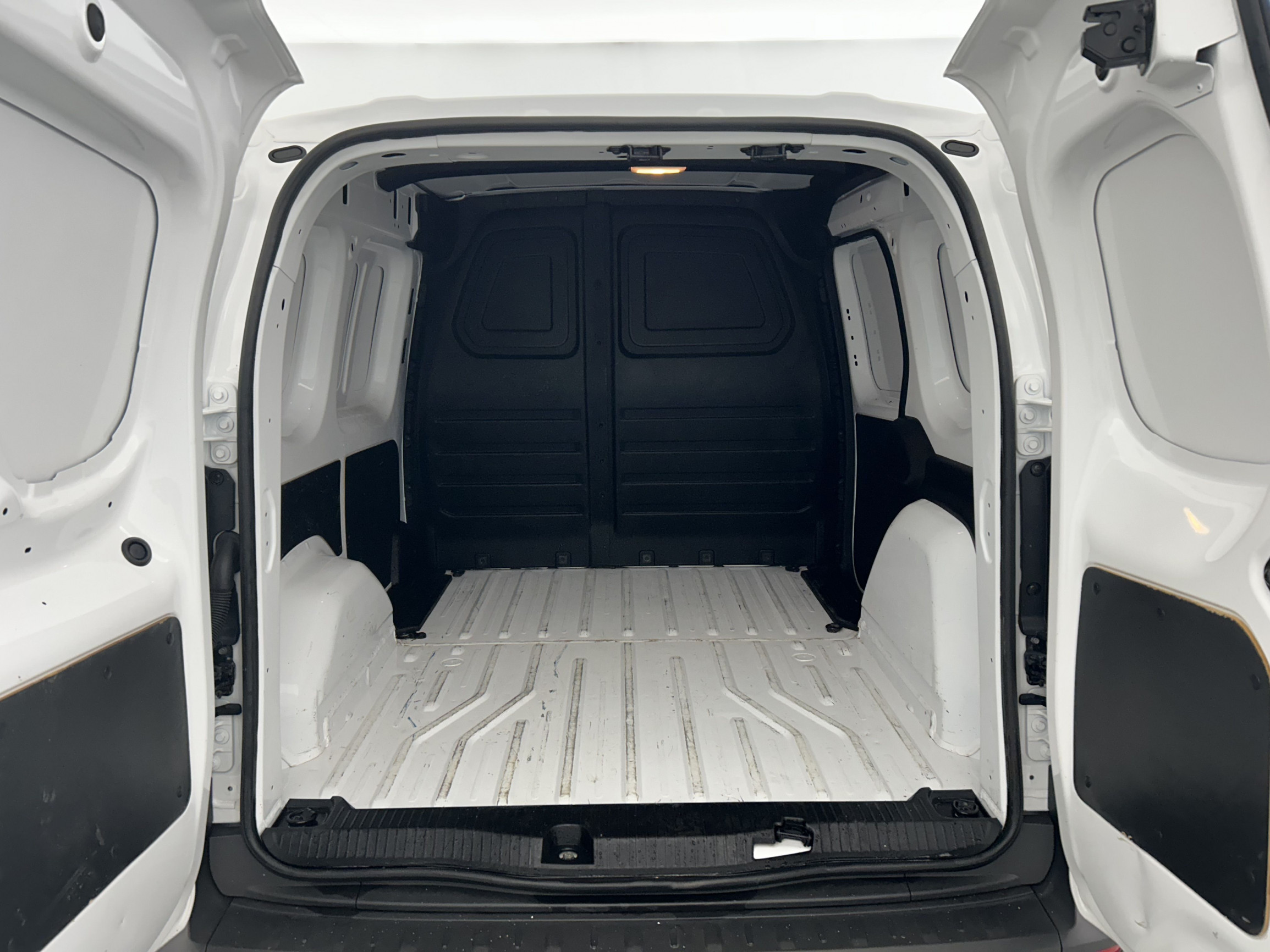 Vente en ligne Renault Kangoo Van  BLUE DCI 95 au prix de 16 790 €