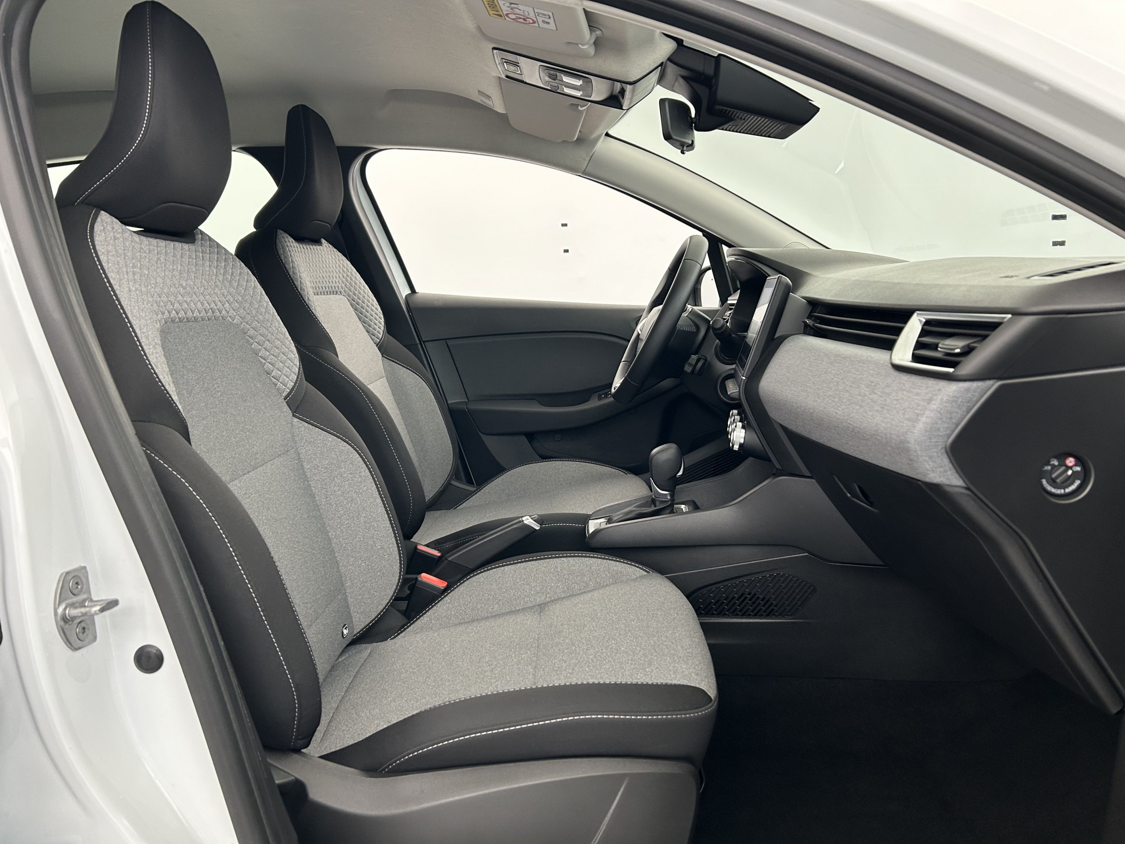 Vente en ligne Renault Clio 5 Clio E-Tech full hybrid 145 ch GSR2 au prix de 20 990 €