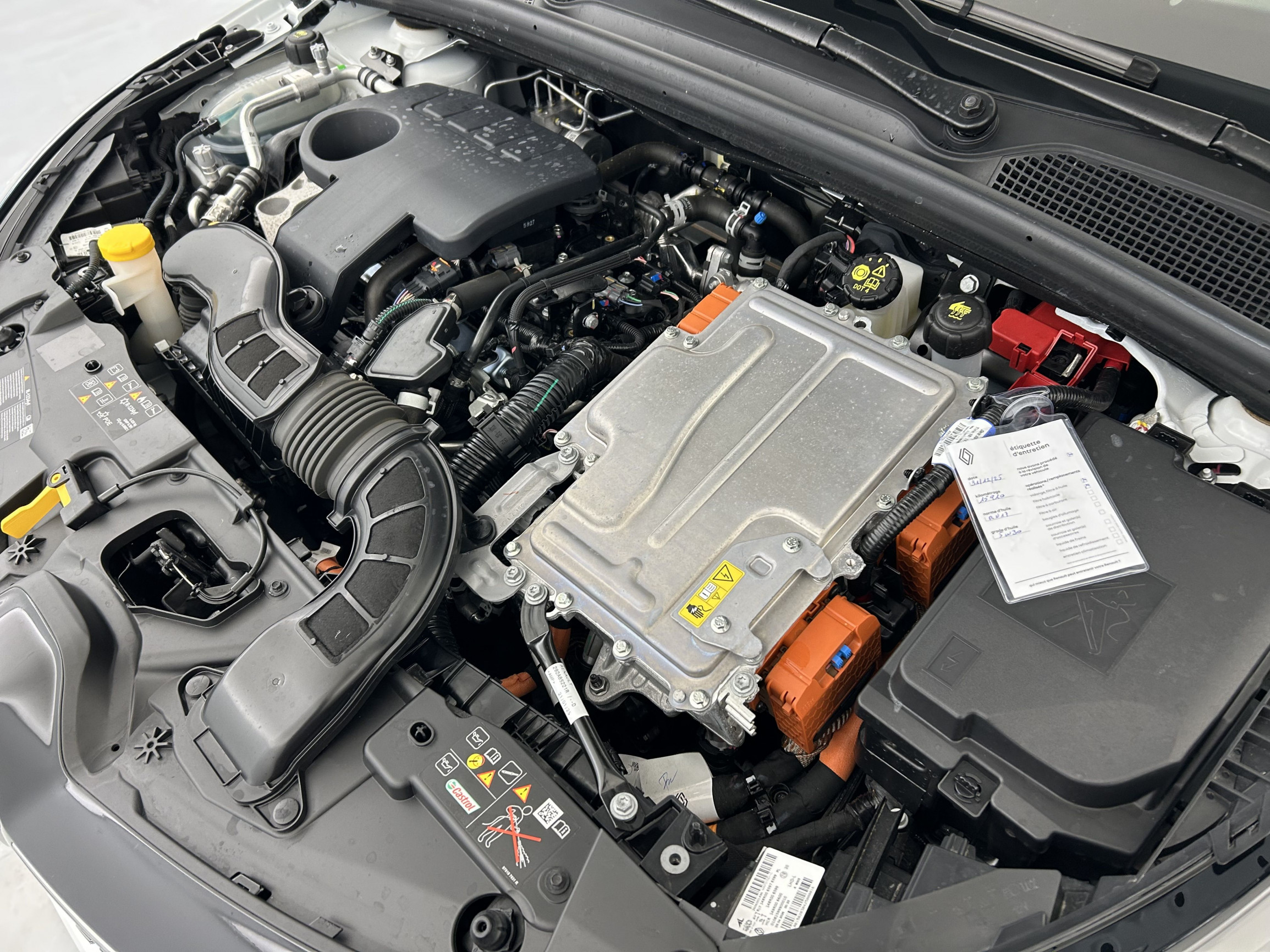 Vente en ligne Renault Clio 5 Clio E-Tech full hybrid 145 ch GSR2 au prix de 20 990 €