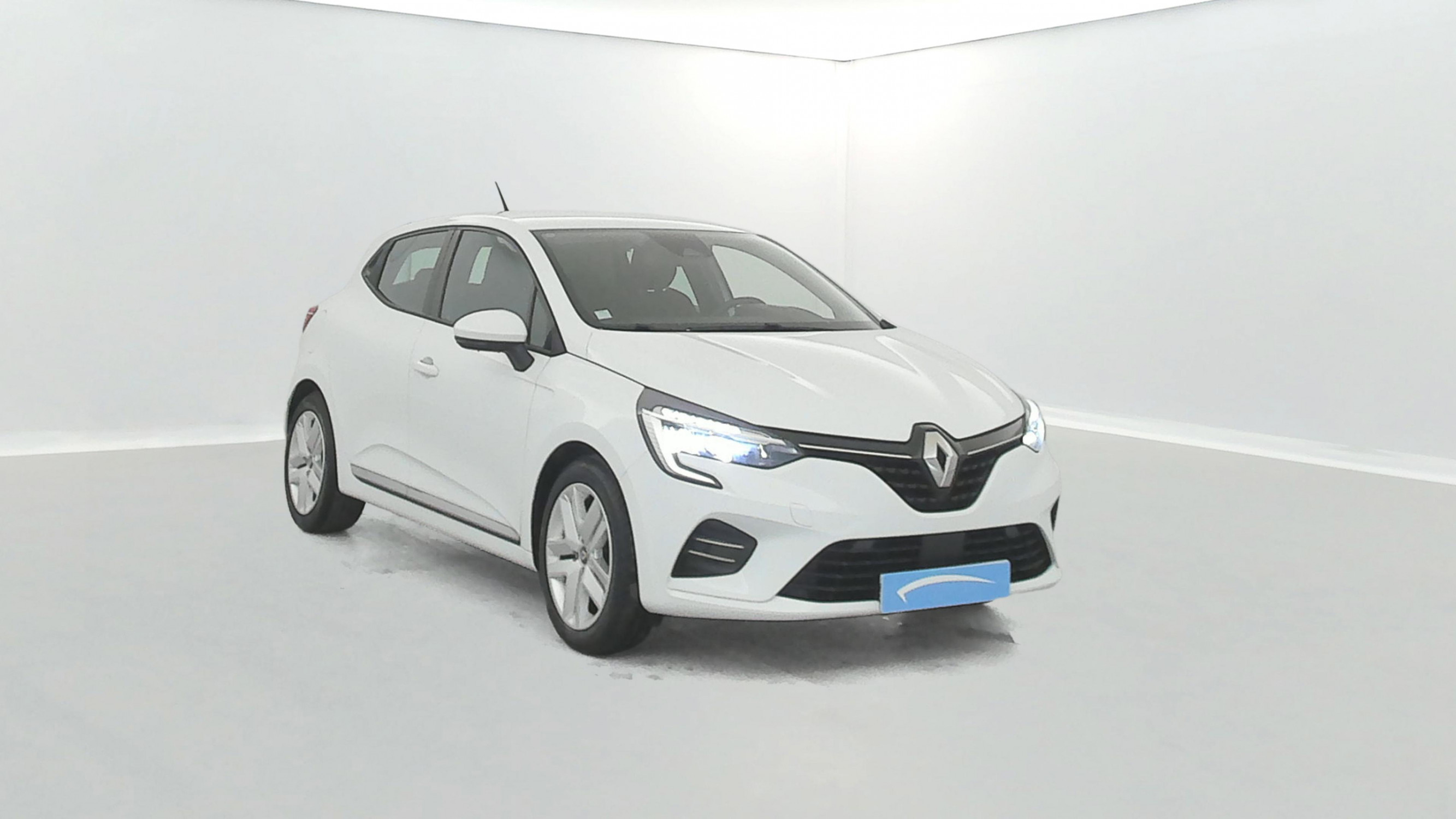 Vente en ligne Renault Clio 5 Clio E-Tech 140 - 21N au prix de 15 990 €