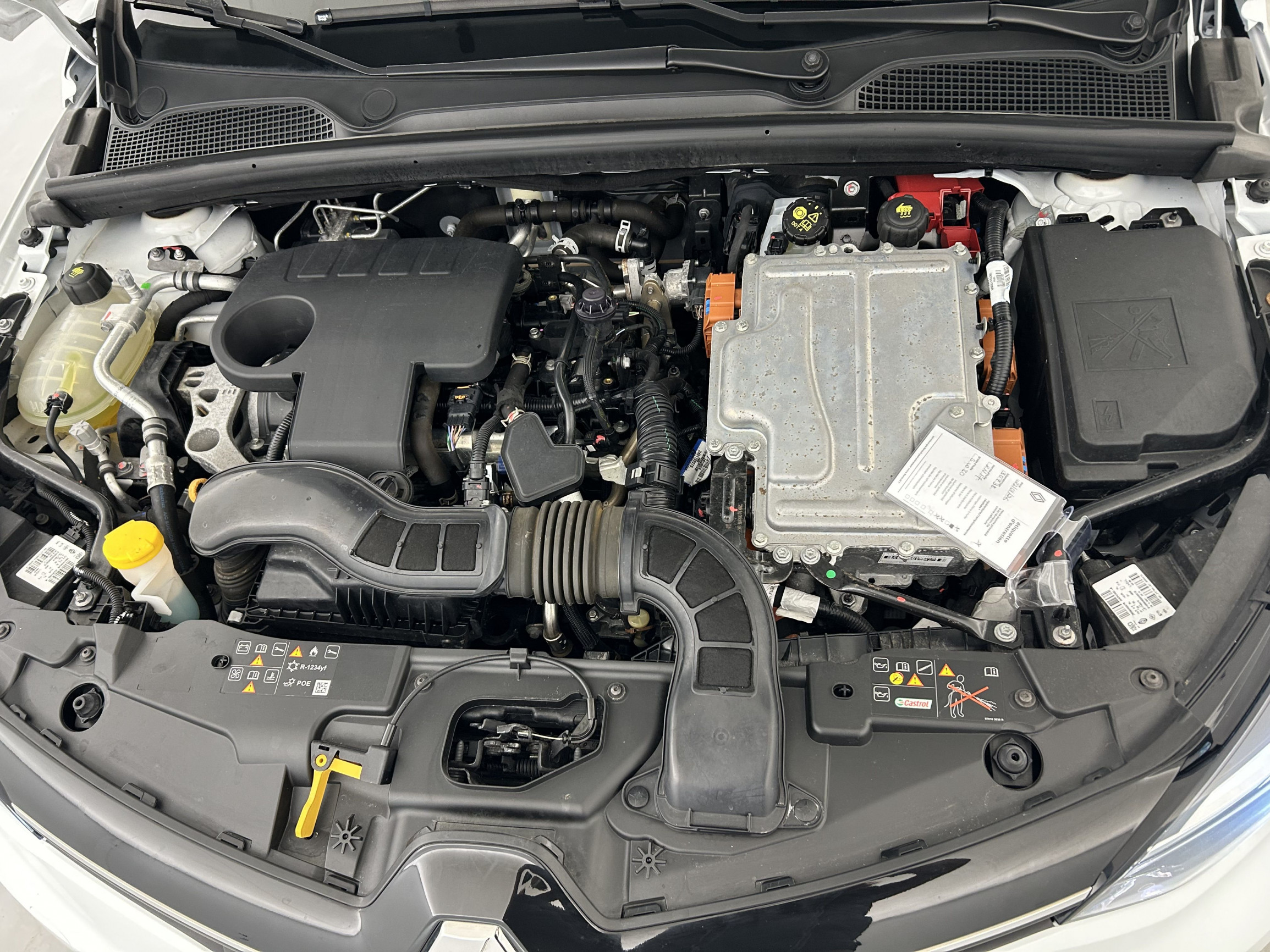 Vente en ligne Renault Clio 5 Clio E-Tech 140 - 21N au prix de 15 990 €