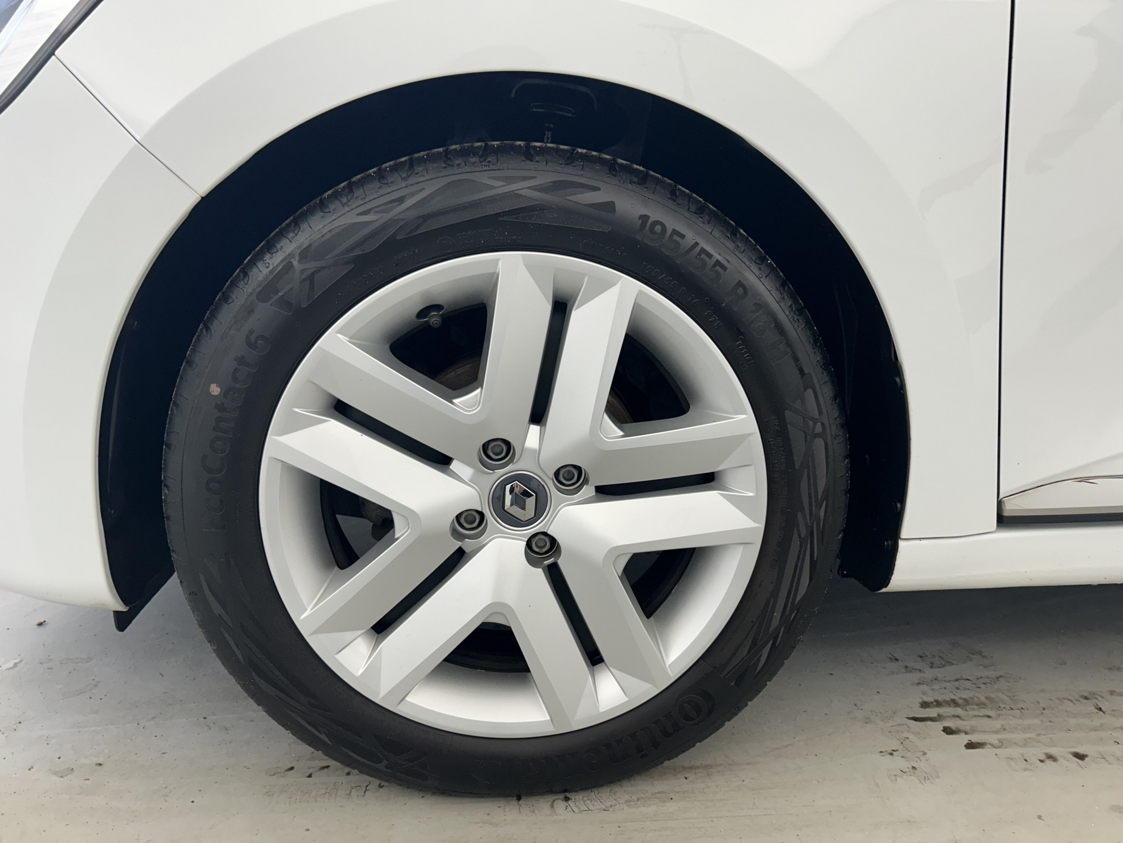 Vente en ligne Renault Clio 5 Clio SCe 65 - 21 au prix de 13 270 €