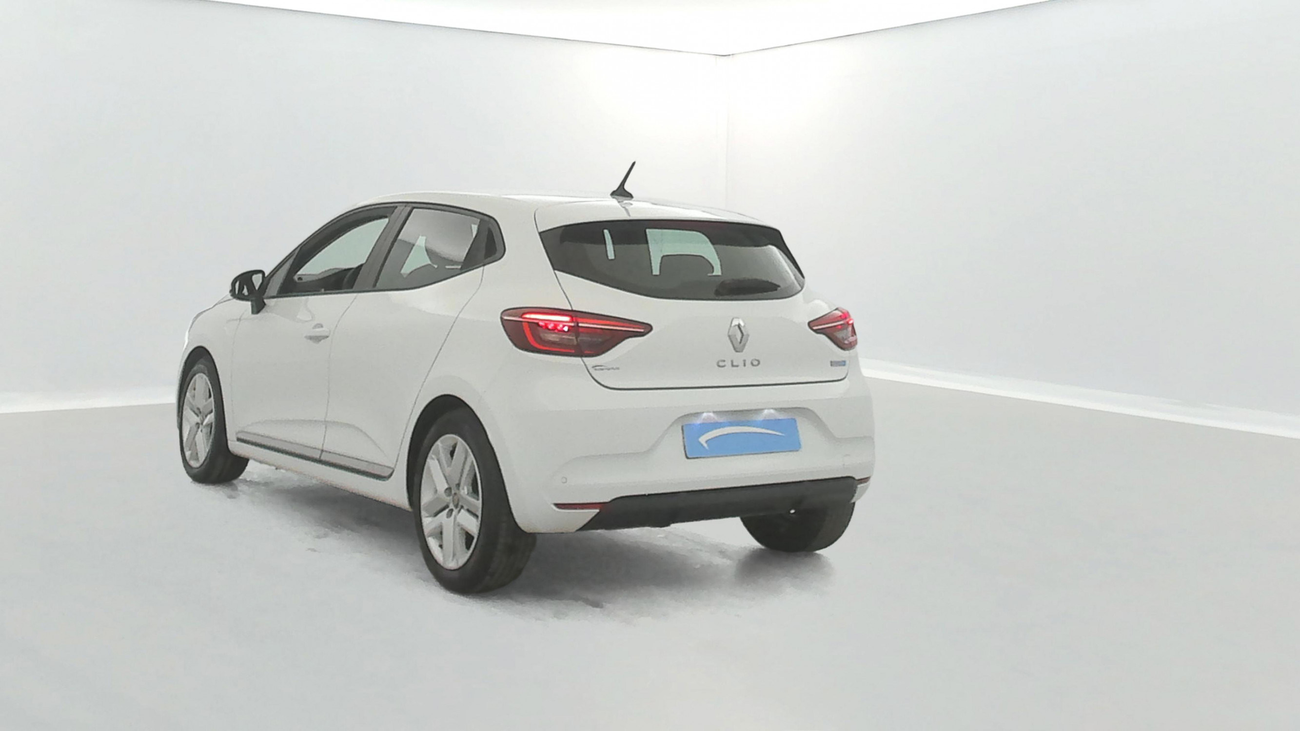 Vente en ligne Renault Clio 5 Clio E-Tech 140 - 21N au prix de 15 990 €