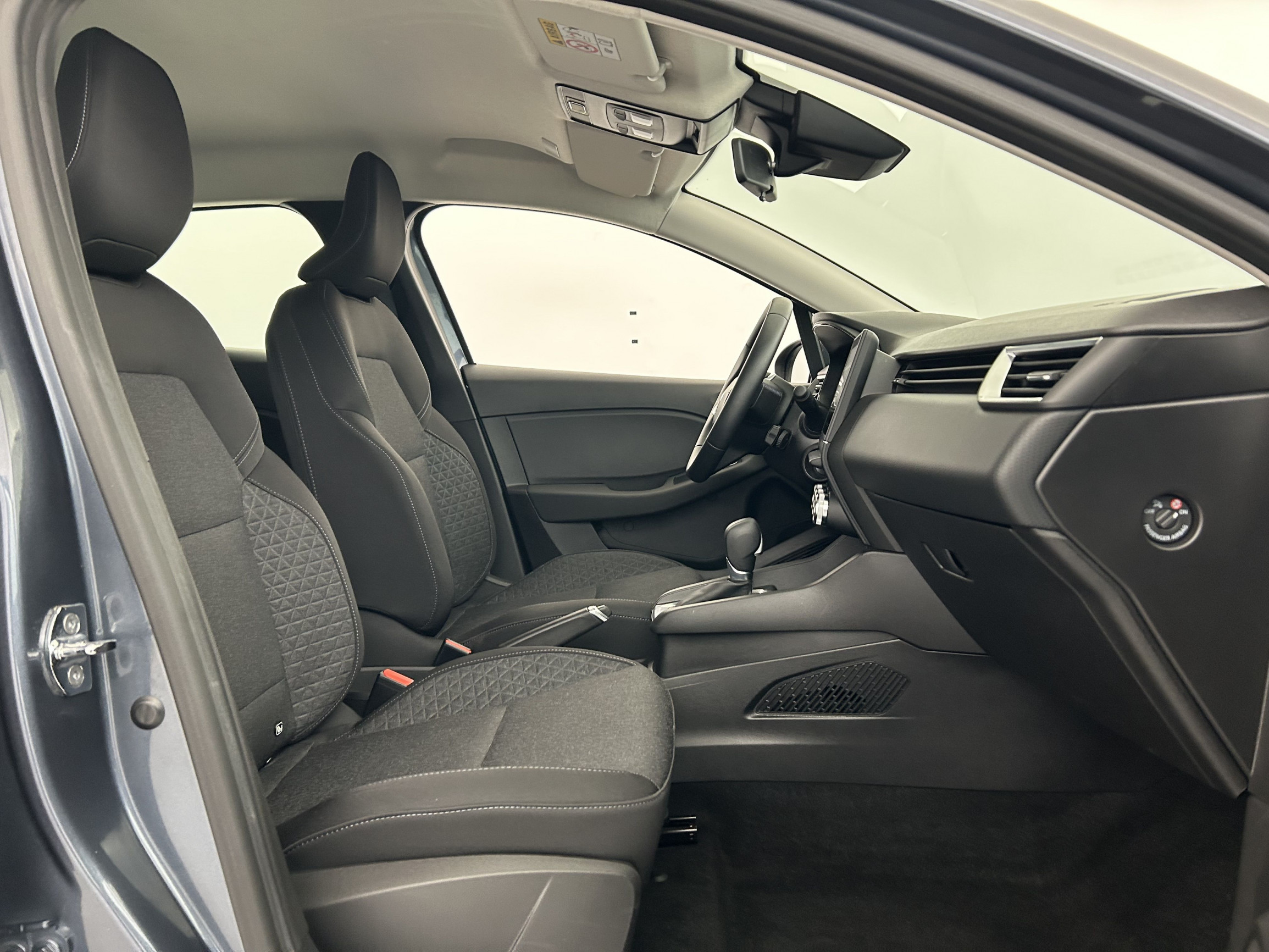 Vente en ligne Renault Clio 5 Clio E-Tech 140 - 21 au prix de 16 390 €