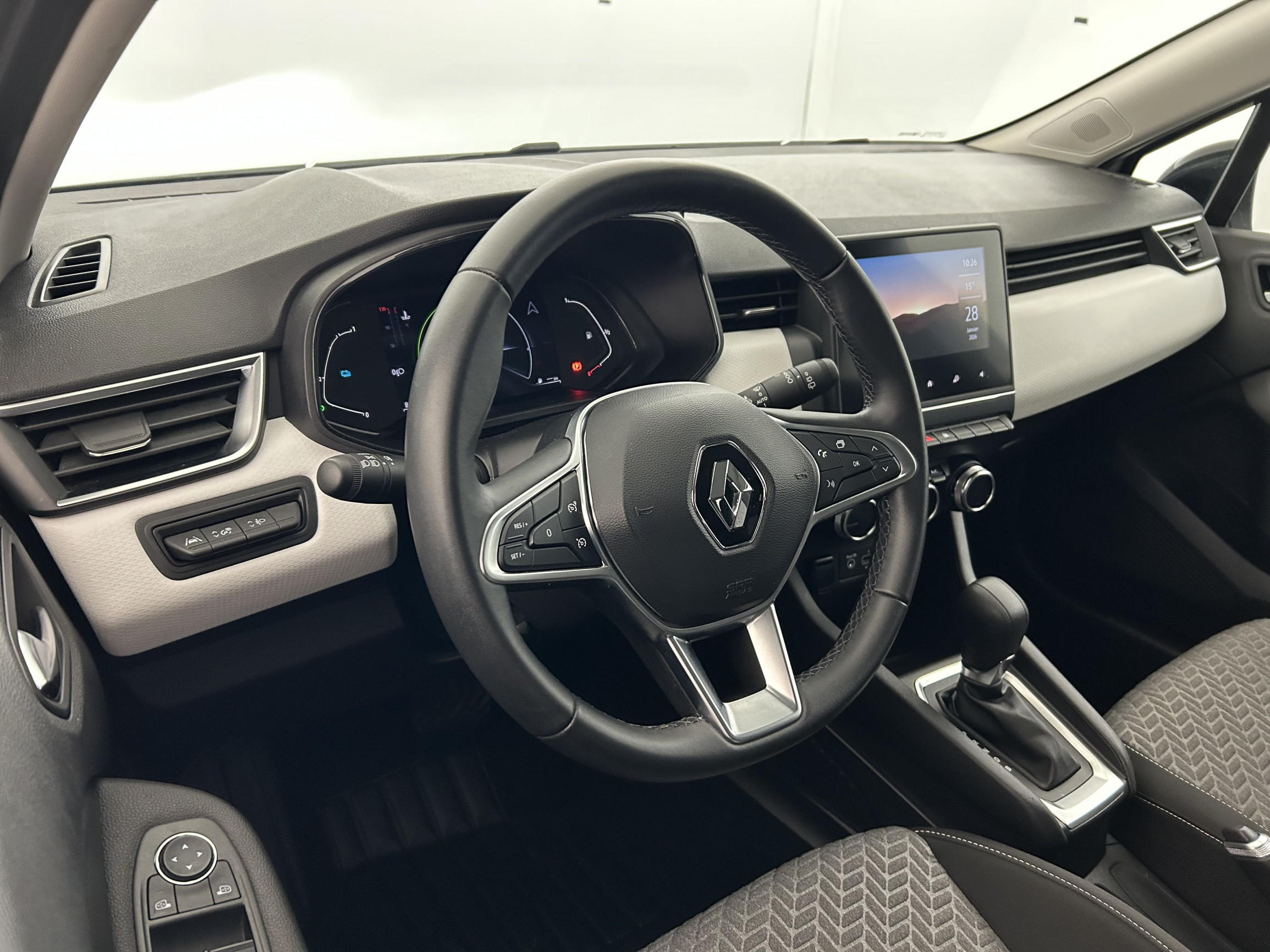 Vente en ligne Renault Clio 5 Clio E-Tech hybride 145 au prix de 14 890 €