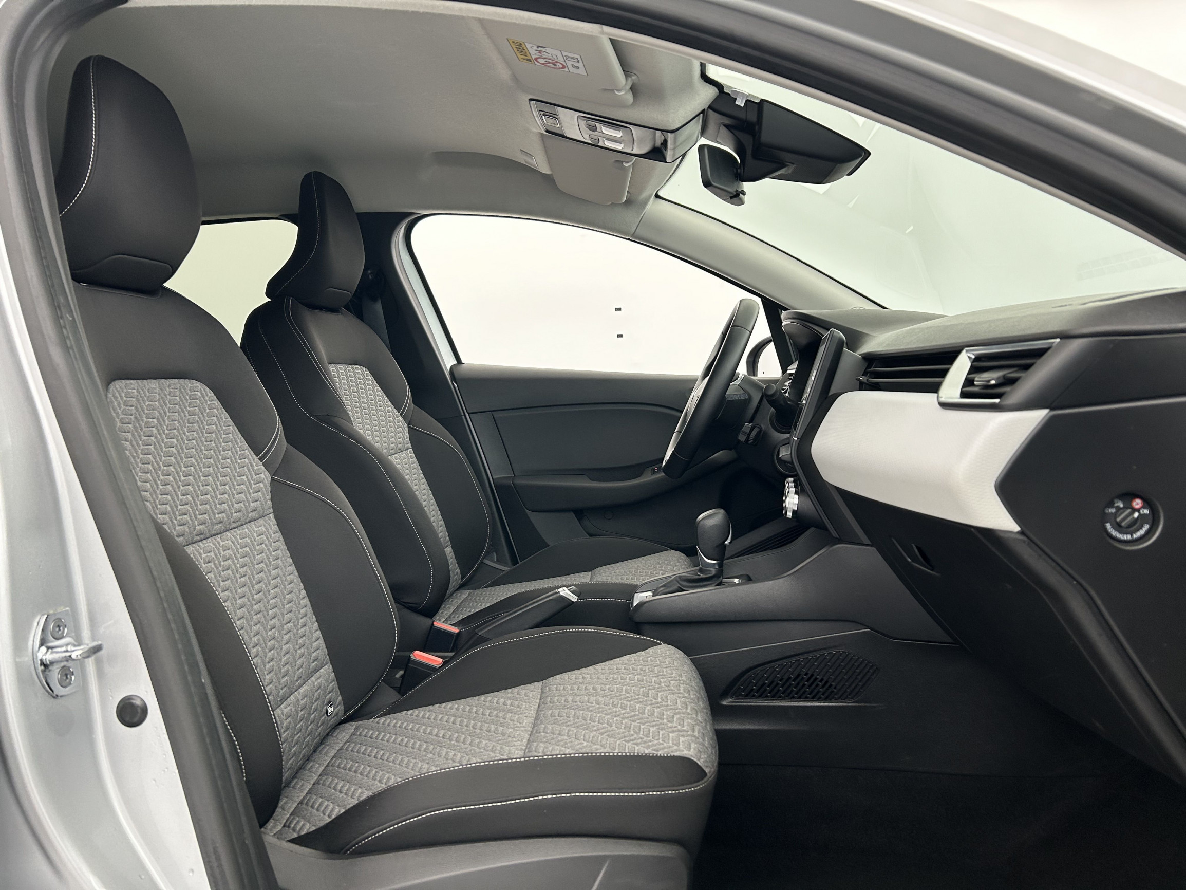 Vente en ligne Renault Clio 5 Clio E-Tech hybride 145 au prix de 14 890 €