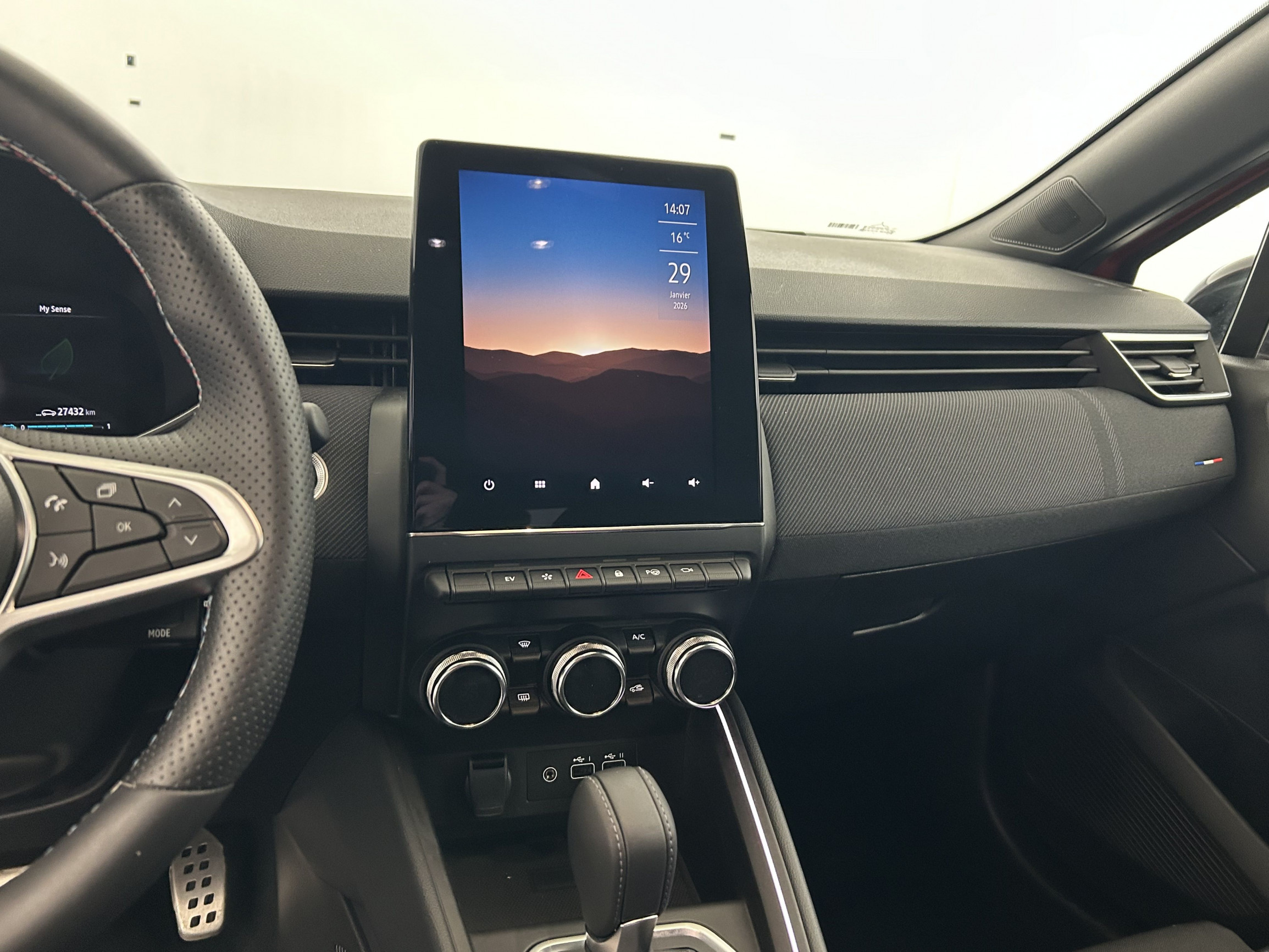 Vente en ligne Renault Clio 5 Clio E-Tech full hybrid 145 ch GSR2 au prix de 21 270 €