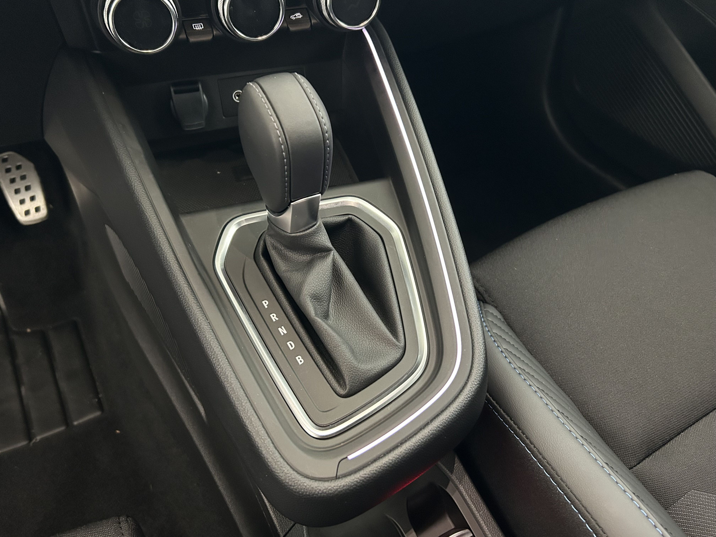 Vente en ligne Renault Clio 5 Clio E-Tech full hybrid 145 ch GSR2 au prix de 21 270 €