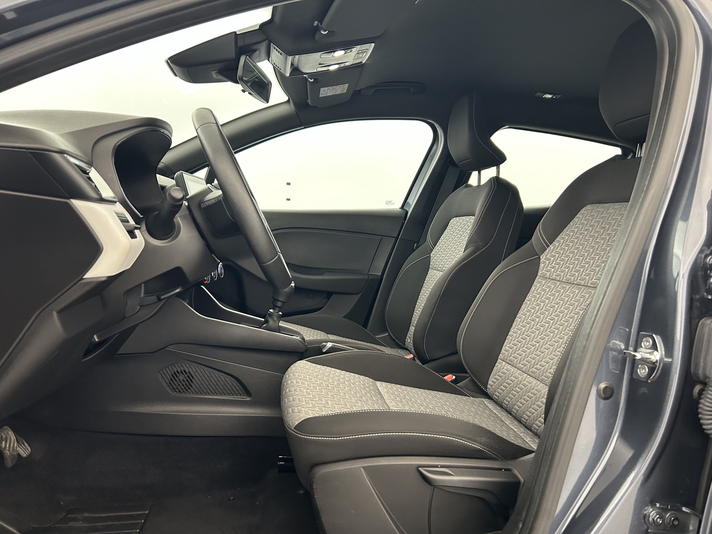 Vente en ligne Renault Clio 5 Clio TCe 90 - 21N au prix de 14 170 €