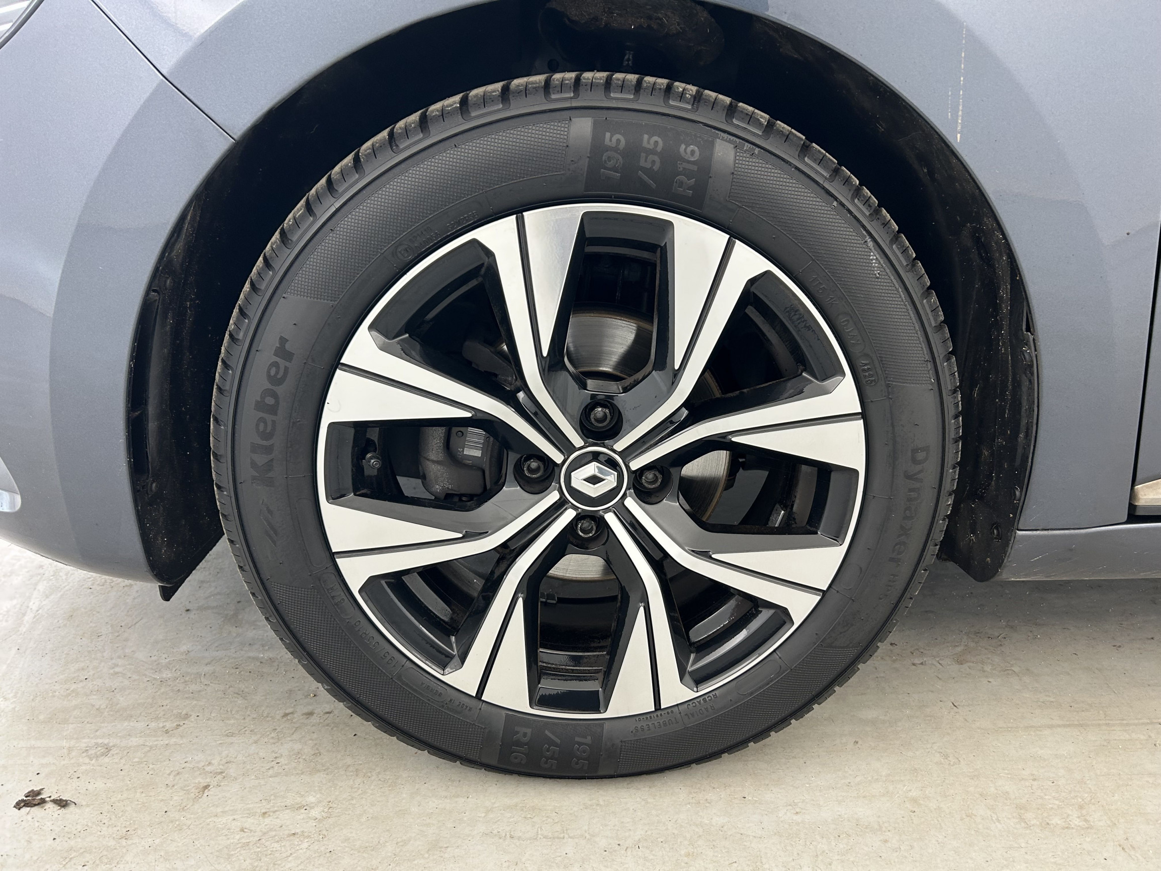 Vente en ligne Renault Clio 5 Clio TCe 90 - 21N au prix de 14 170 €