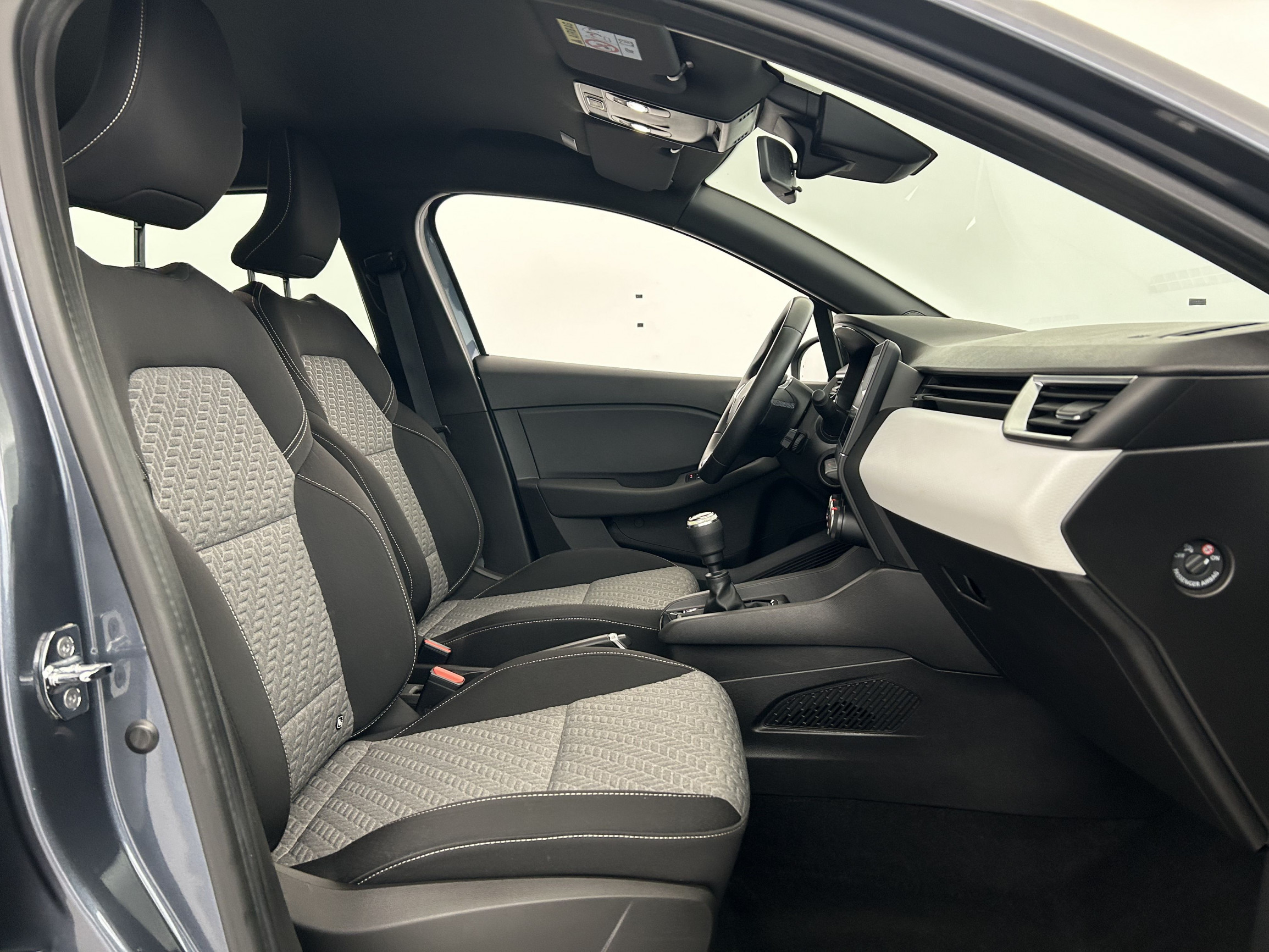 Vente en ligne Renault Clio 5 Clio TCe 90 - 21N au prix de 14 170 €