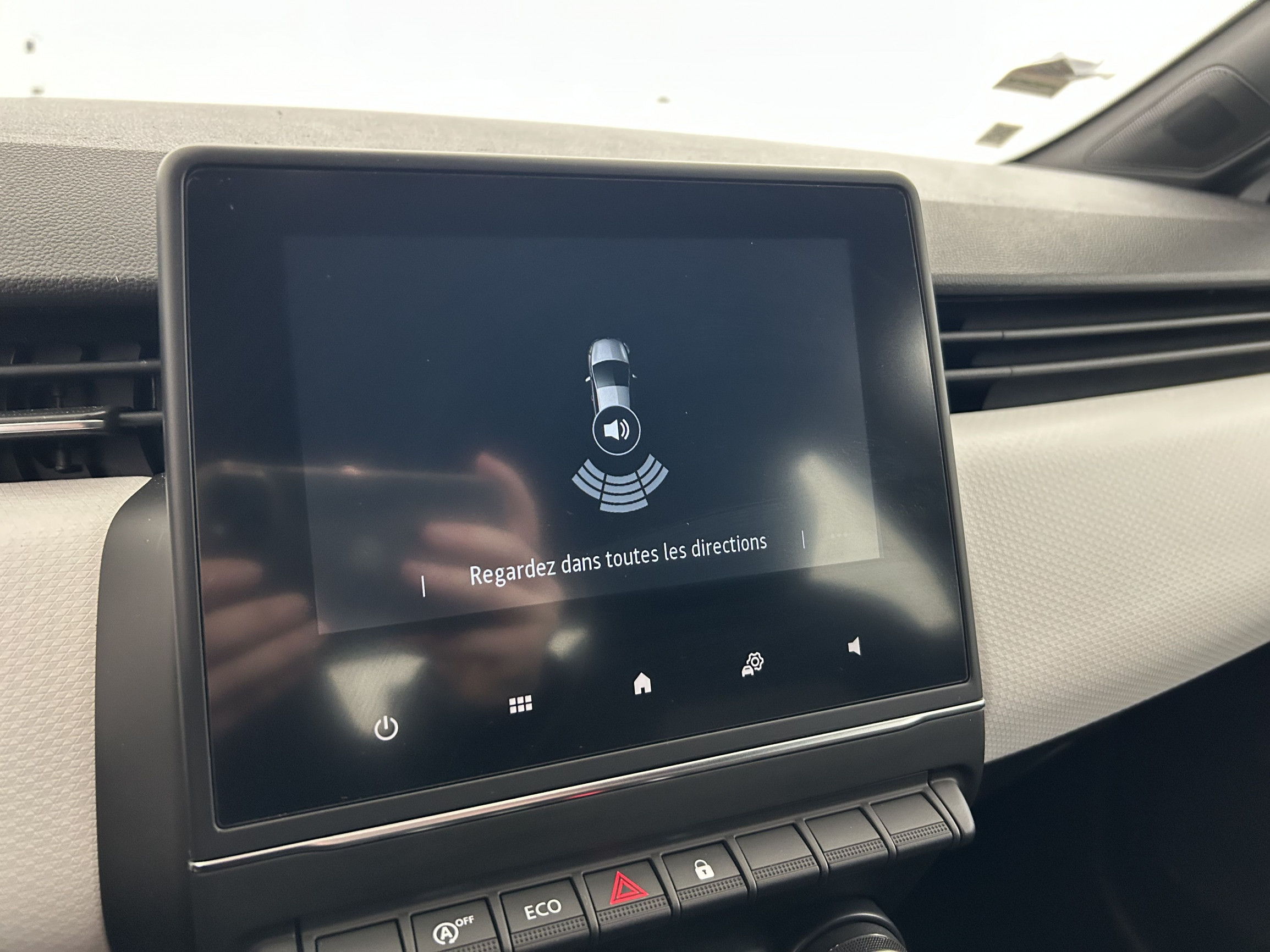 Vente en ligne Renault Clio 5 Clio TCe 90 - 21 au prix de 14 790 €