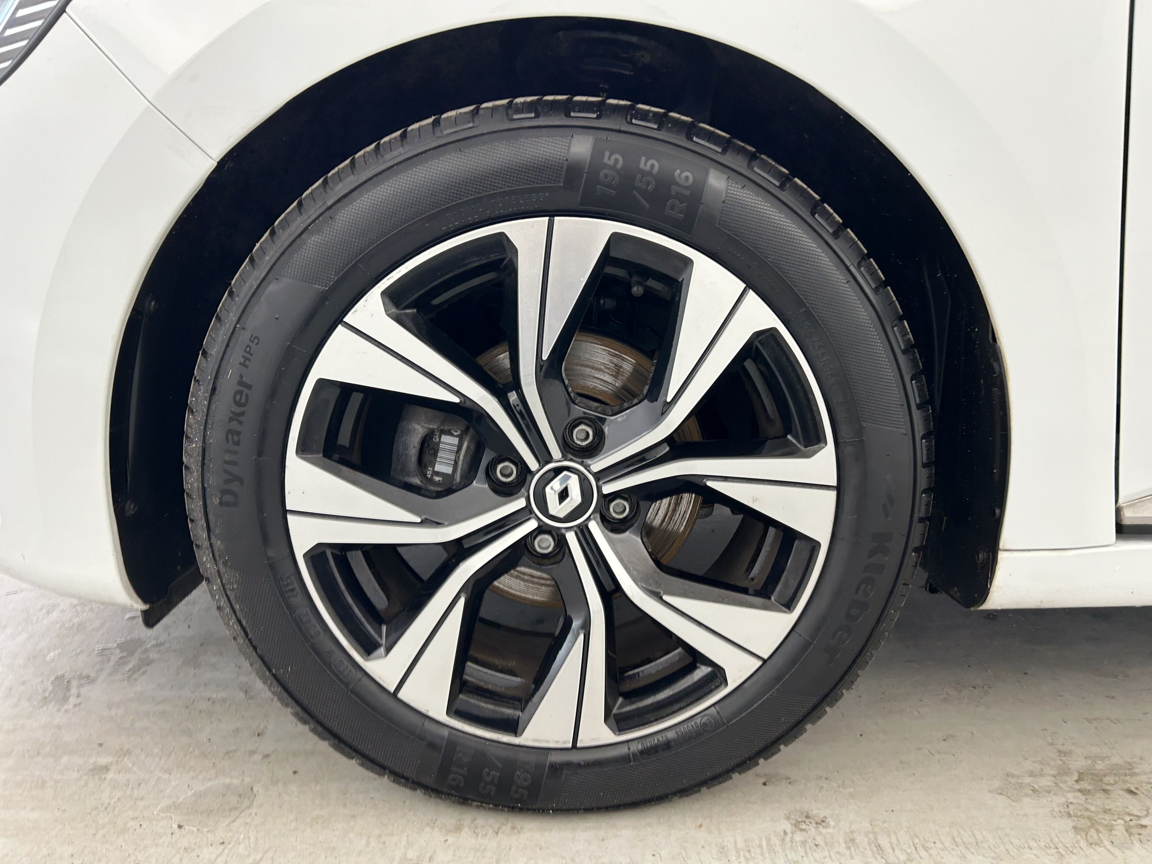 Vente en ligne Renault Clio 5 Clio TCe 90 - 21 au prix de 14 790 €