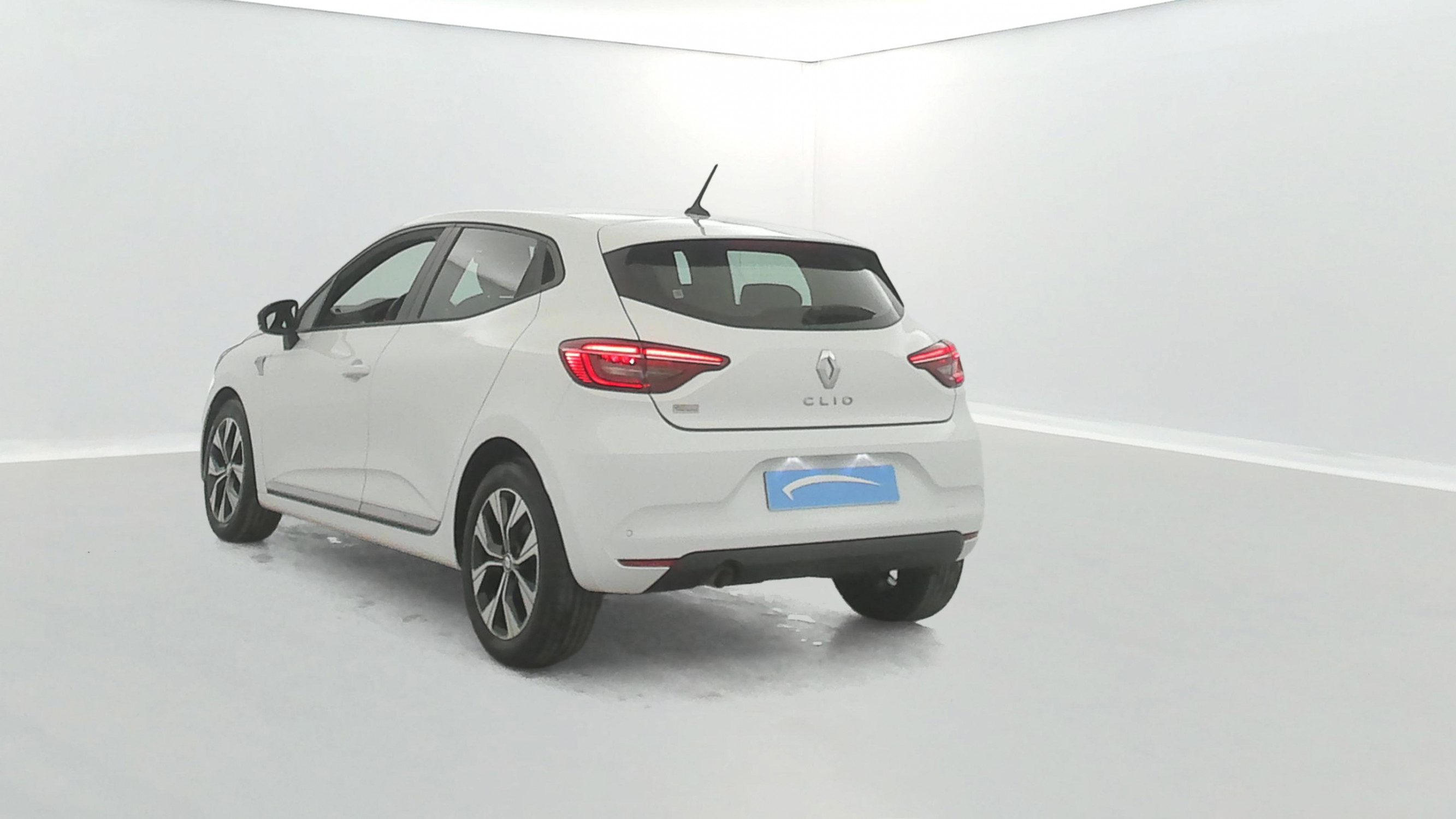 Vente en ligne Renault Clio 5 Clio TCe 90 - 21 au prix de 14 790 €
