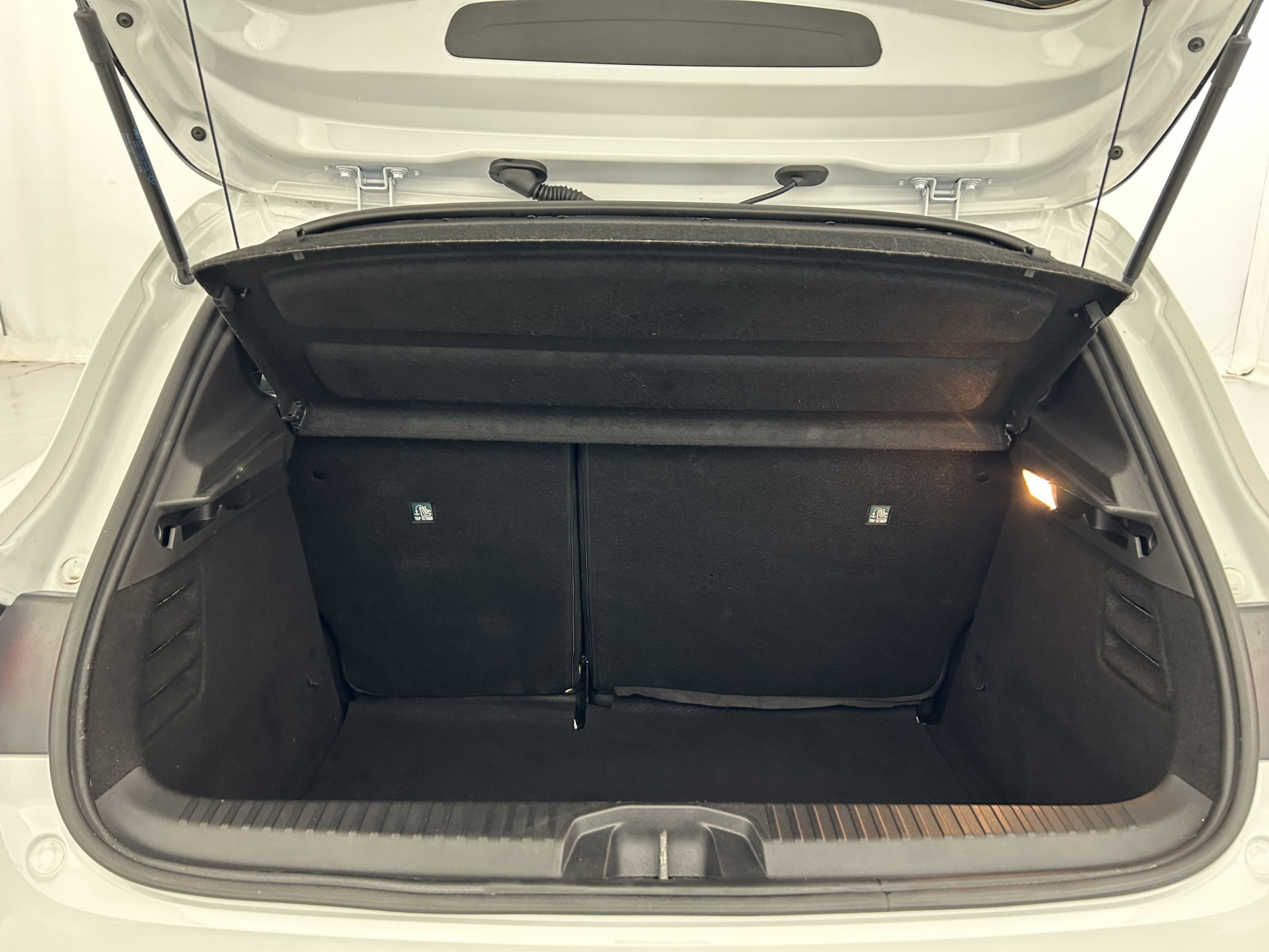 Vente en ligne Renault Clio 5 Clio TCe 90 - 21 au prix de 14 790 €