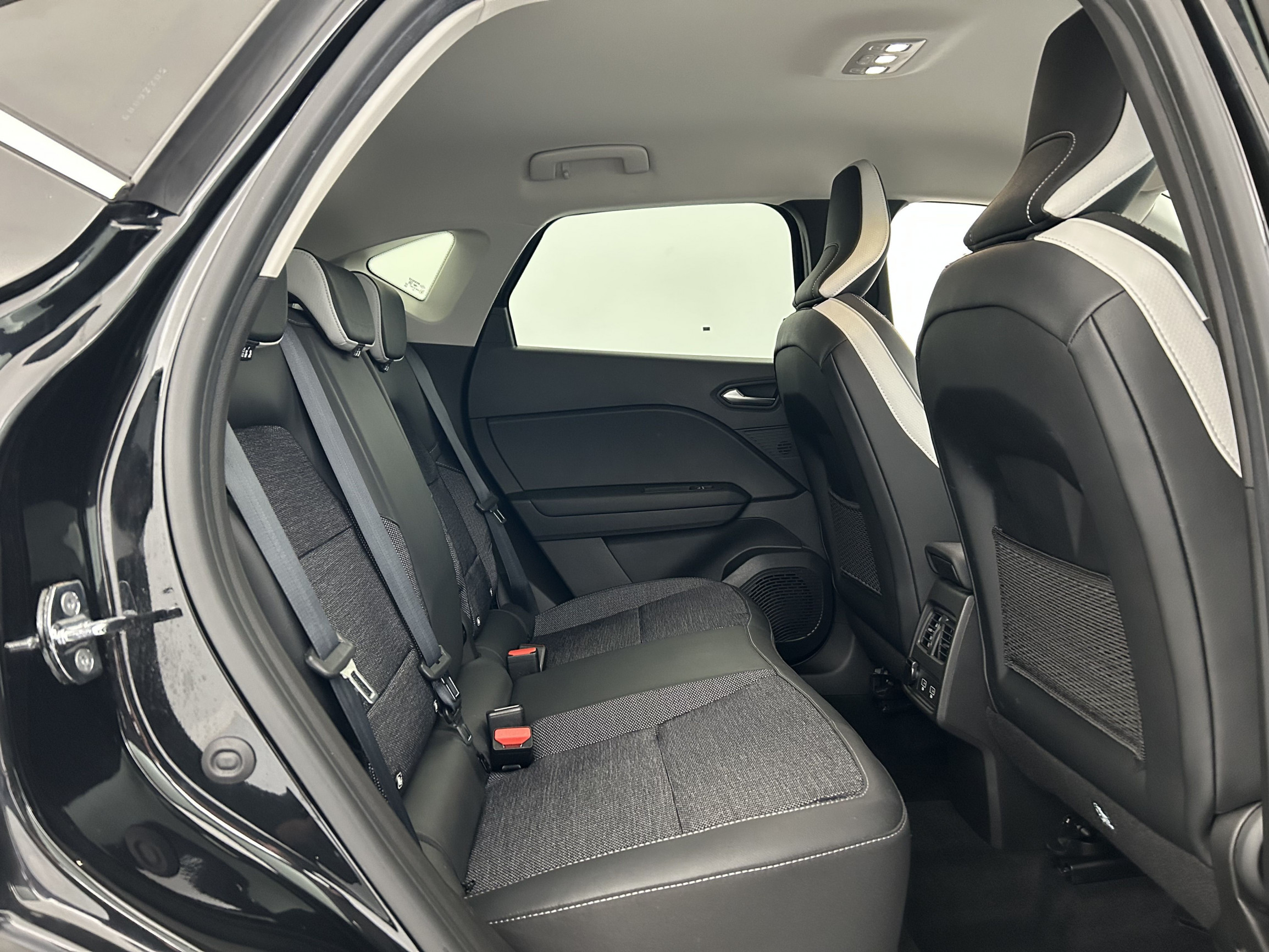 Vente en ligne Renault Captur  TCe 140 EDC - 21 au prix de 18 390 €