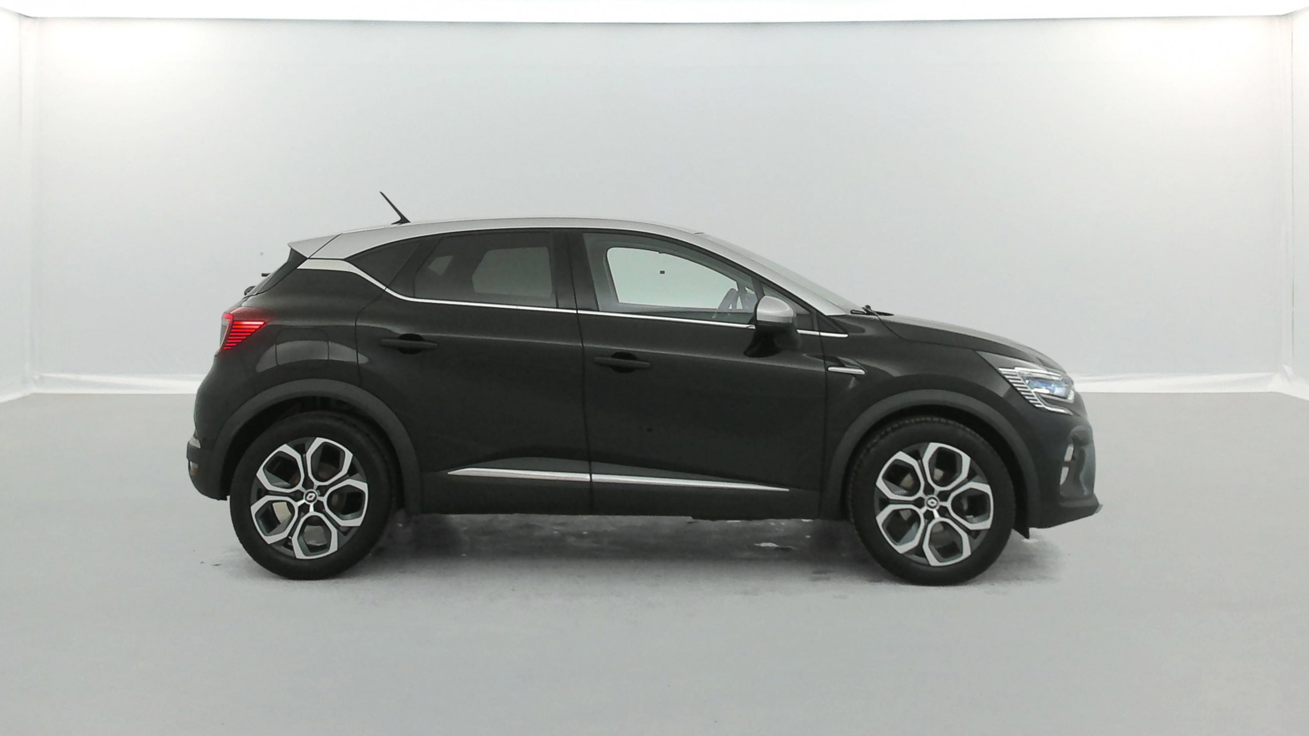 Vente en ligne Renault Captur  TCe 140 EDC - 21 au prix de 18 390 €