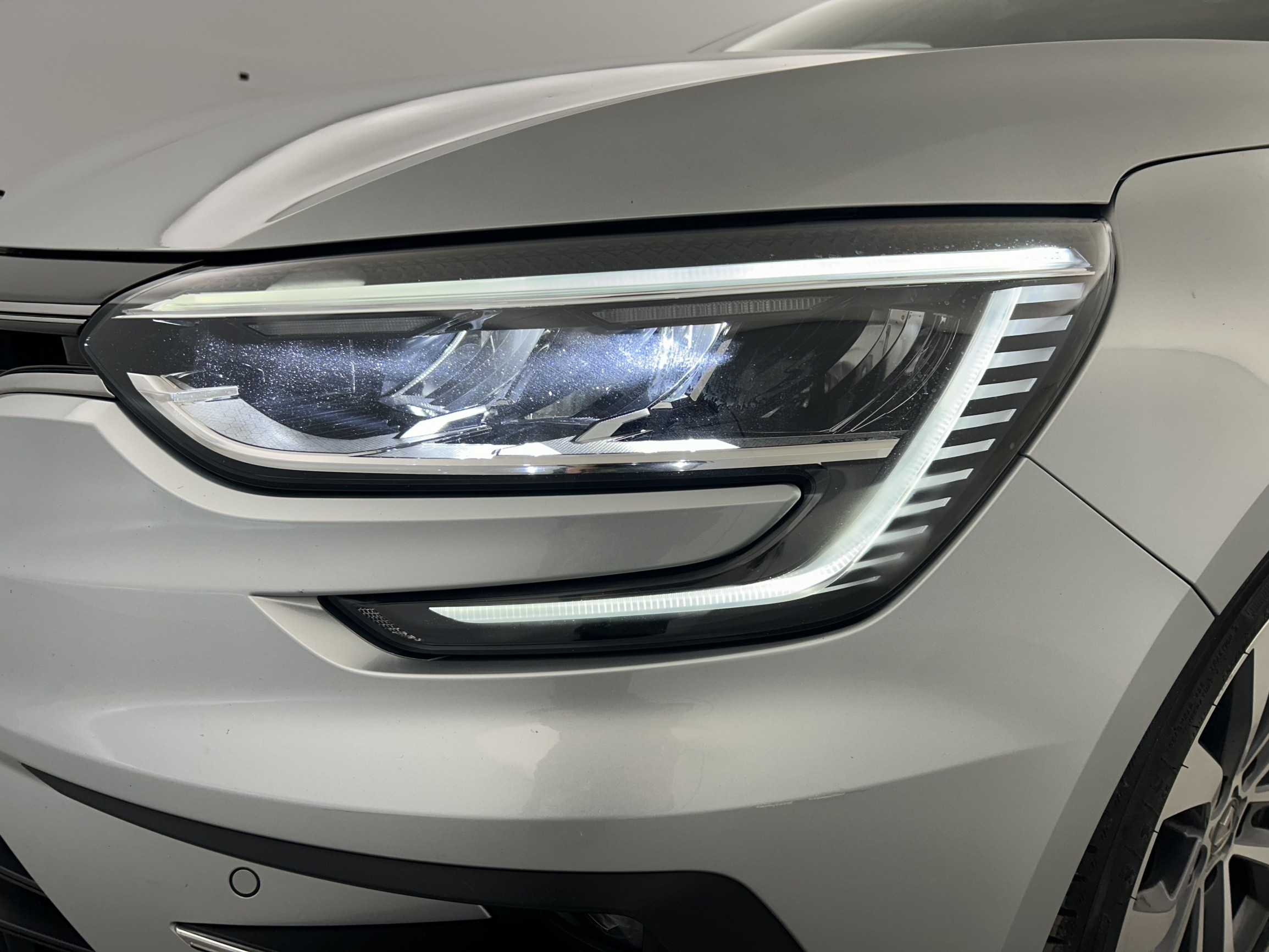 Vente en ligne Renault Megane 4  Blue dCi 115 EDC au prix de 21 690 €