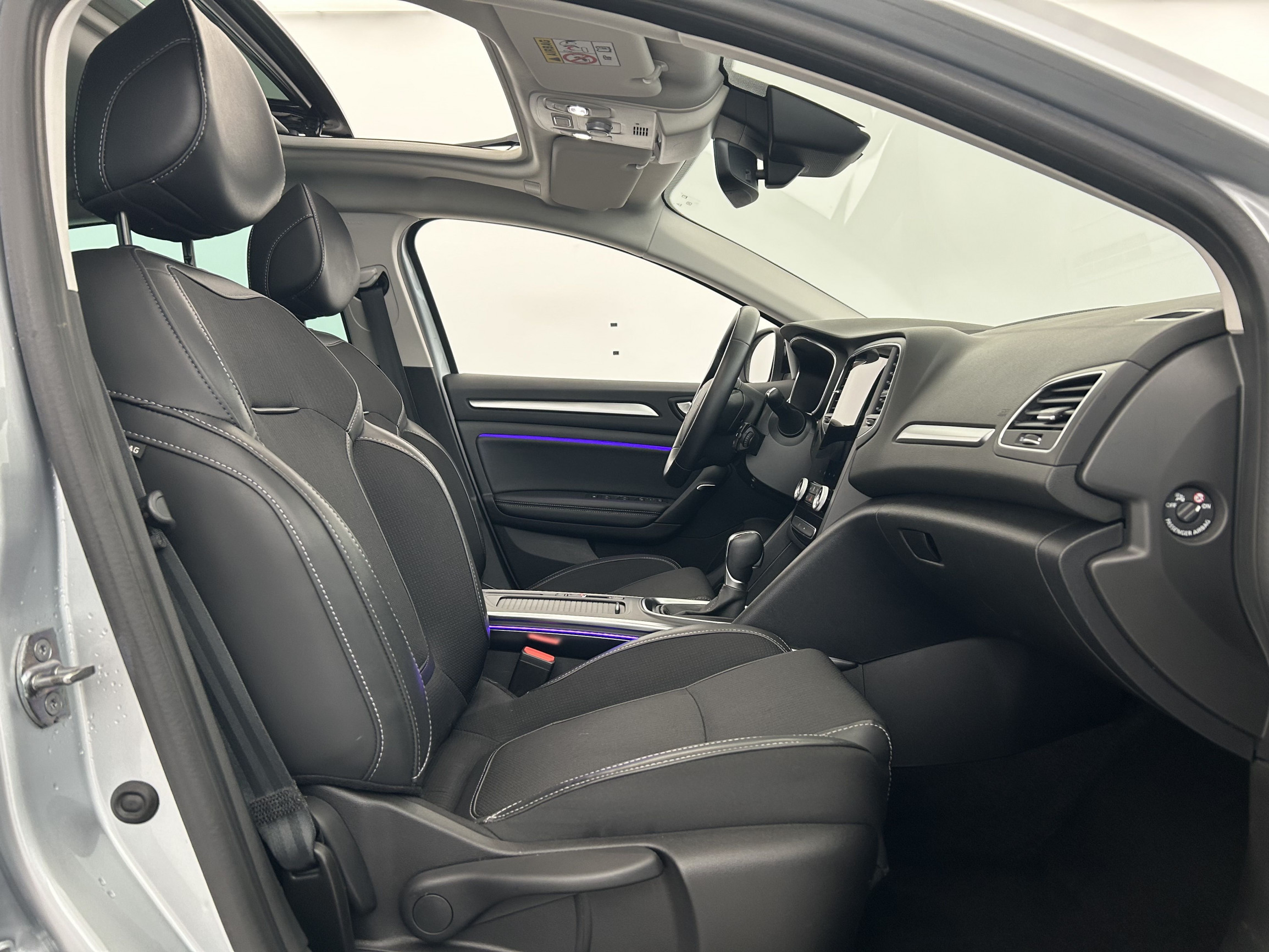 Vente en ligne Renault Megane 4  Blue dCi 115 EDC au prix de 21 690 €