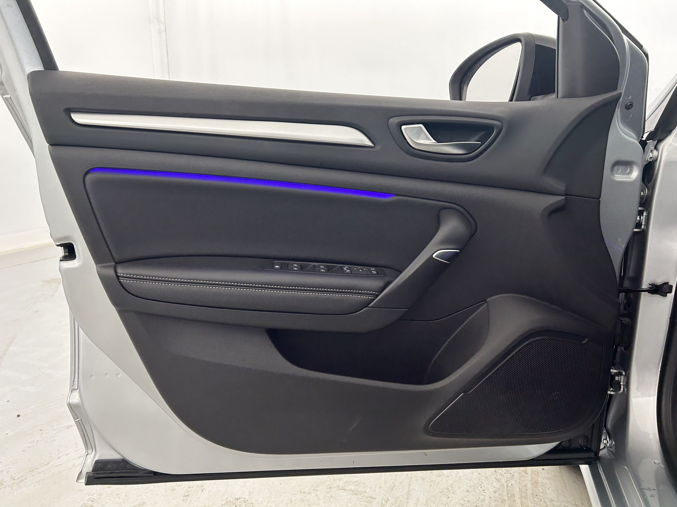 Vente en ligne Renault Megane 4  Blue dCi 115 EDC au prix de 21 690 €