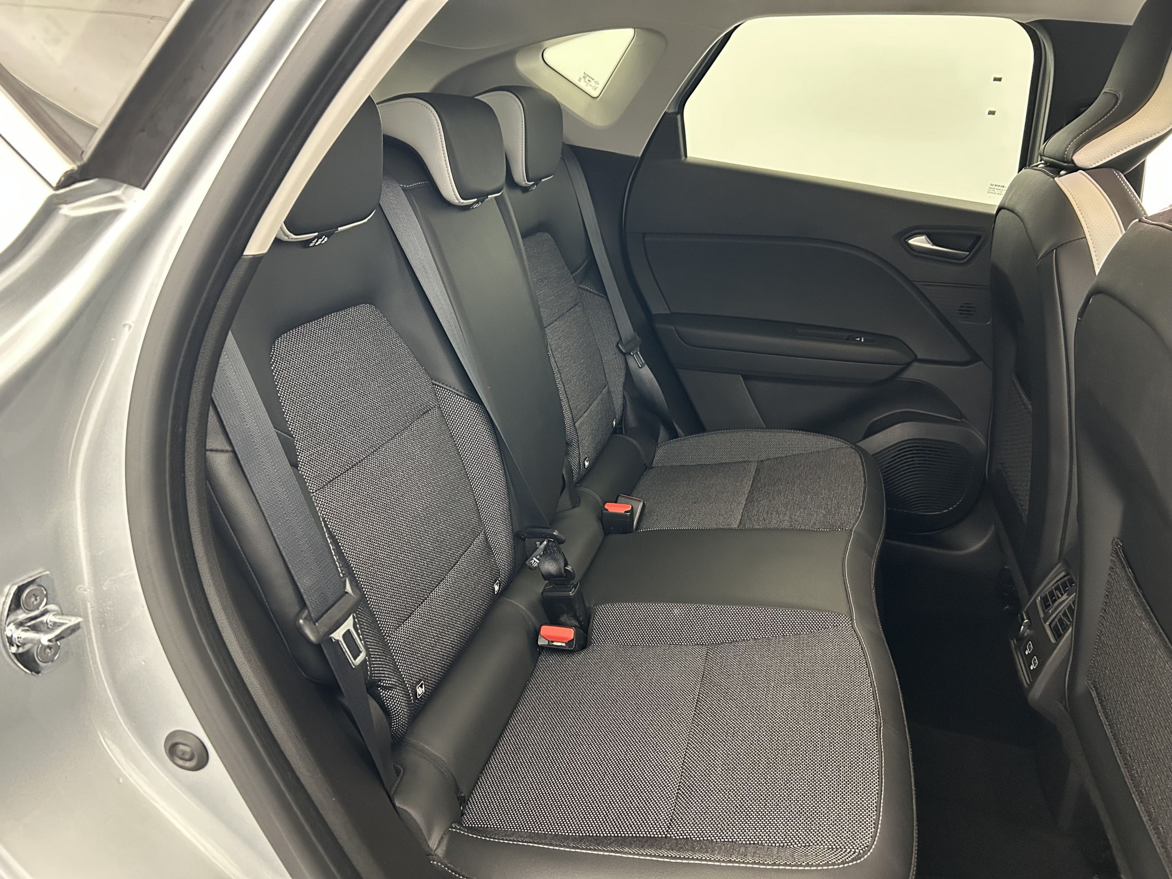 Vente en ligne Renault Captur  E-Tech 145 - 21 au prix de 19 490 €