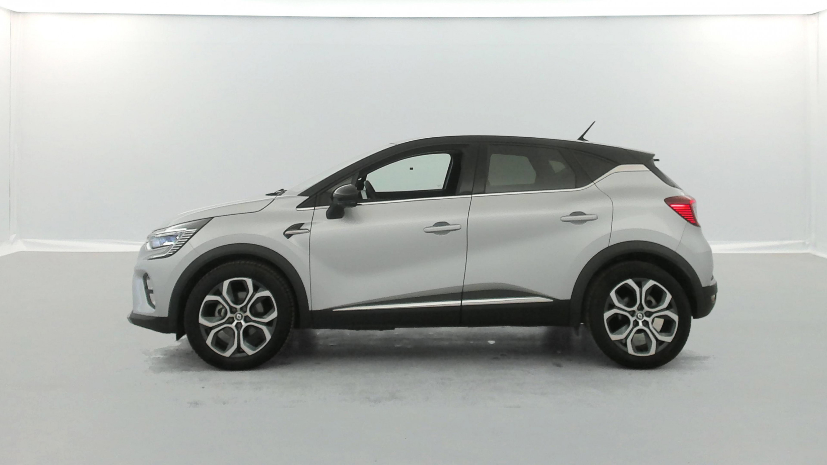 Vente en ligne Renault Captur  E-Tech 145 - 21 au prix de 19 490 €