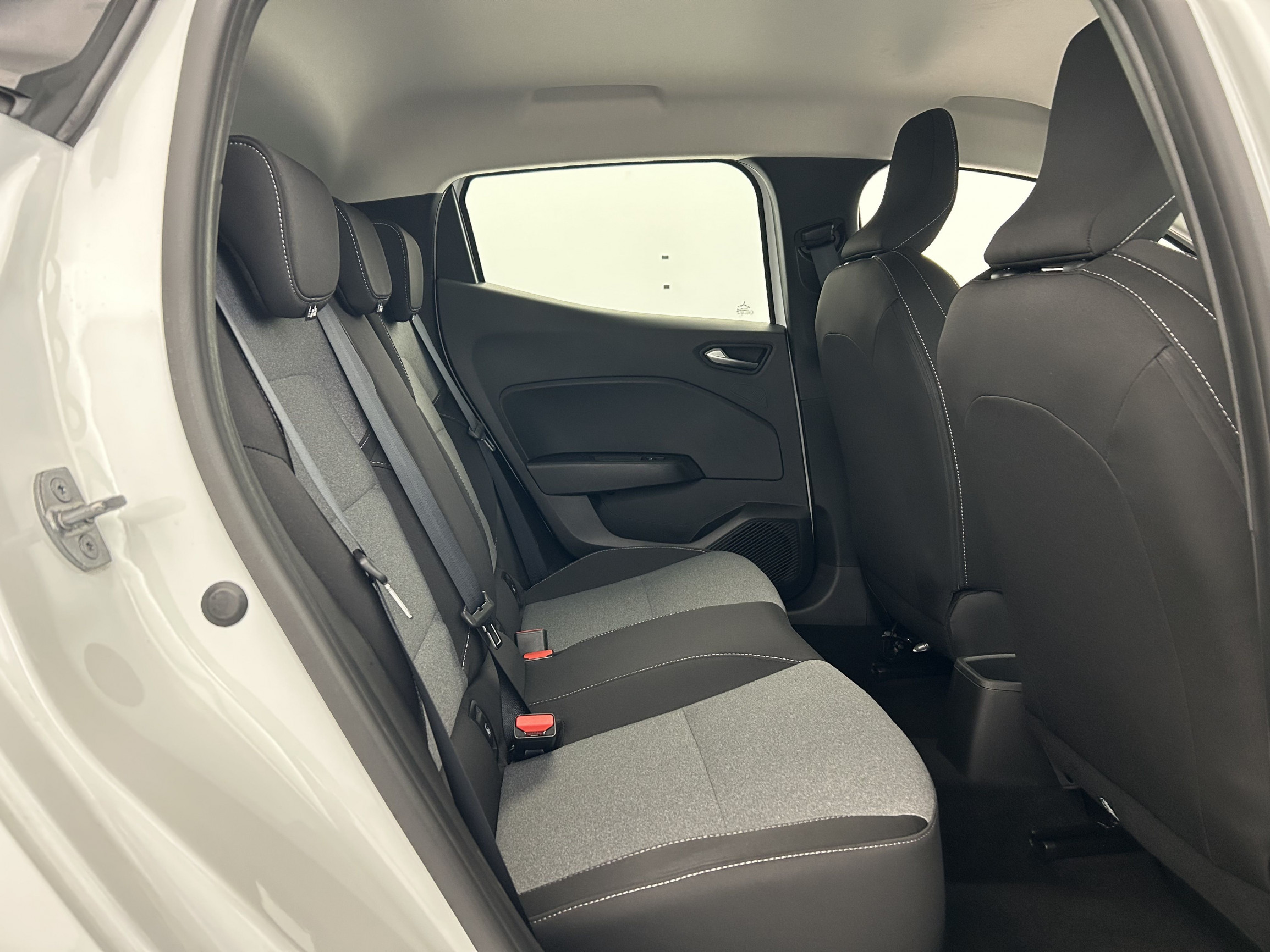 Vente en ligne Renault Clio 5 Clio Blue dCi 100 ch GSR2 au prix de 18 790 €