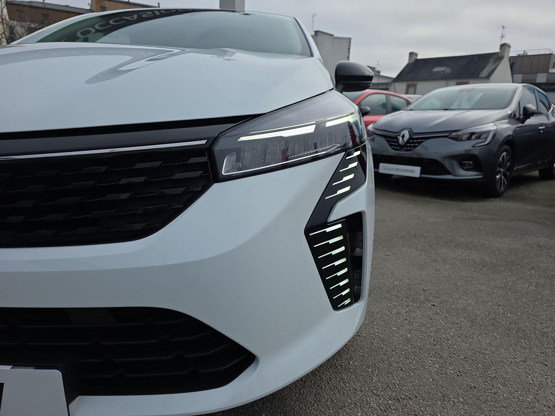 Vente en ligne Renault Clio 5 Clio Blue dCi 100 ch GSR2 au prix de 18 790 €