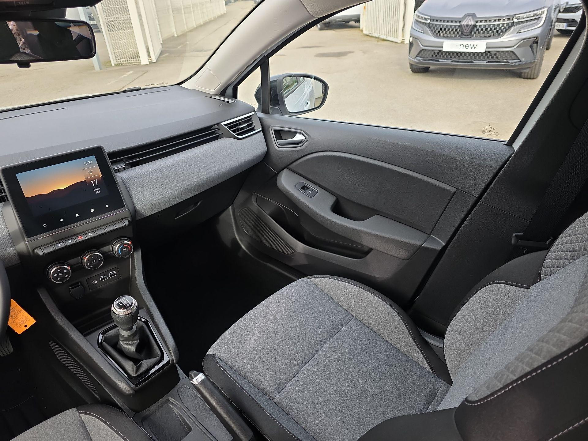 Vente en ligne Renault Clio 5 Clio Blue dCi 100 ch GSR2 au prix de 18 790 €