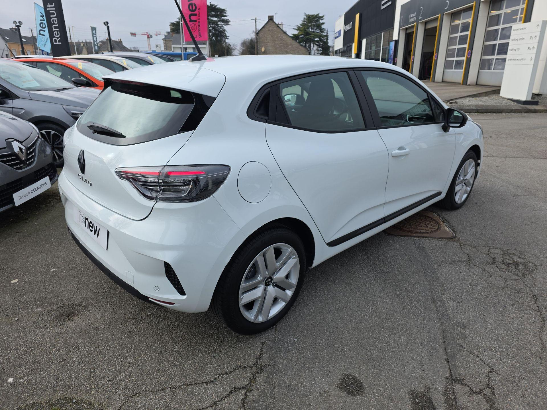 Vente en ligne Renault Clio 5 Clio Blue dCi 100 ch GSR2 au prix de 18 790 €