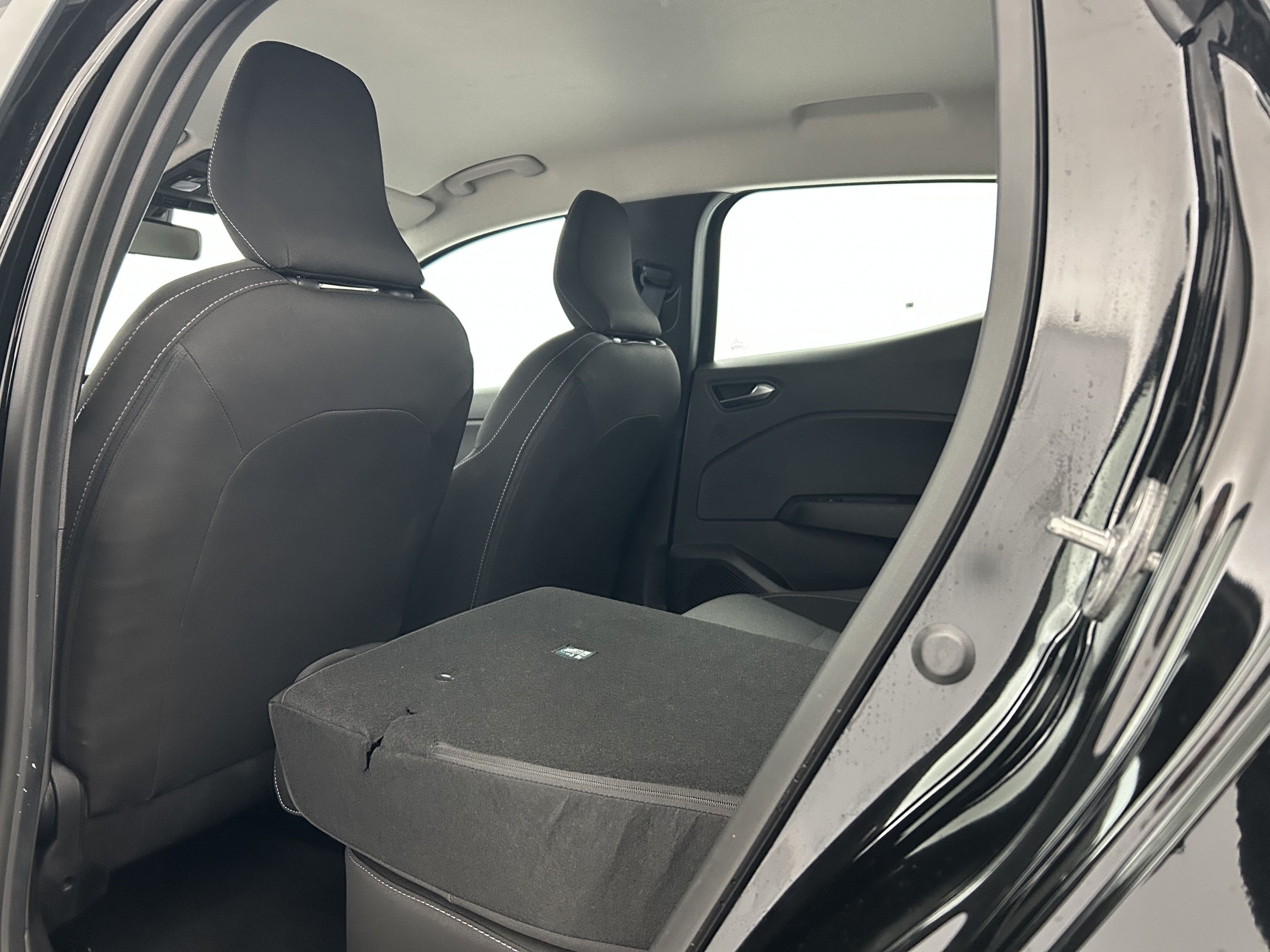 Vente en ligne Renault Clio 5 Clio E-Tech full hybrid 145 au prix de 20 790 €